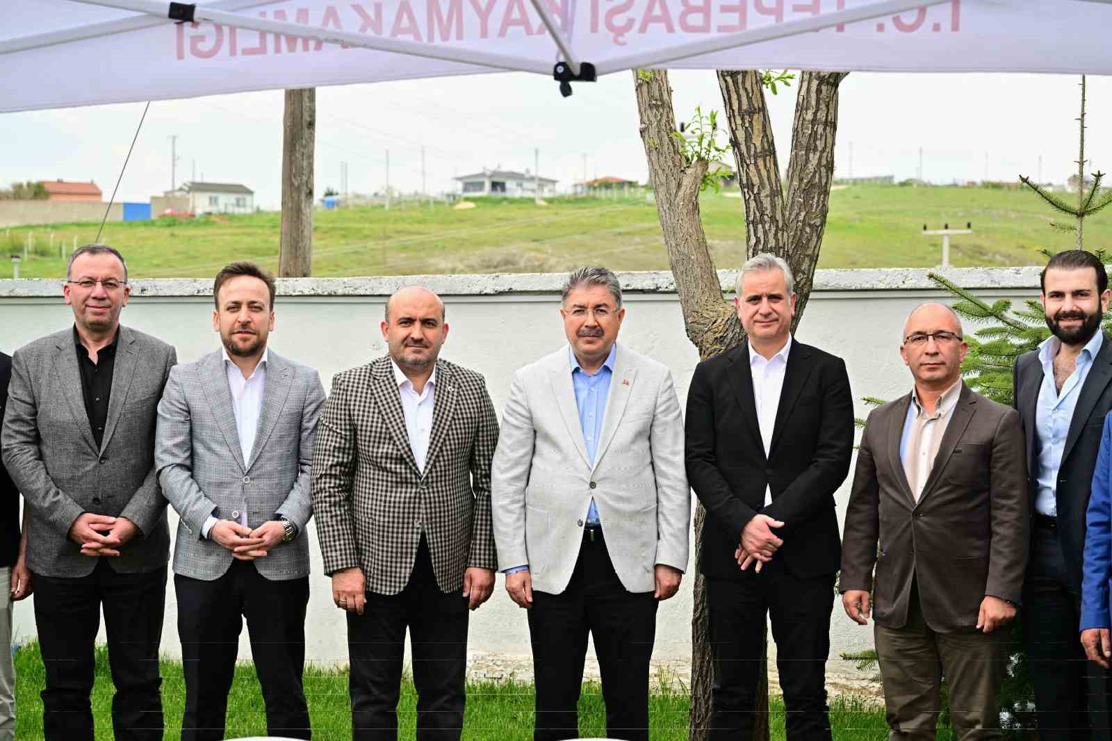 Vali Yılmaz yağmur ve ş&uuml;k&uuml;r duası programına katıldı
