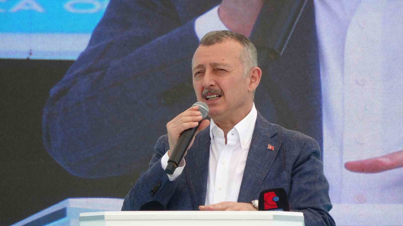 Başkan B&uuml;y&uuml;kakın: "Kocaeli&rsquo;nin kadınlarını 32 ton hafiflettik"
