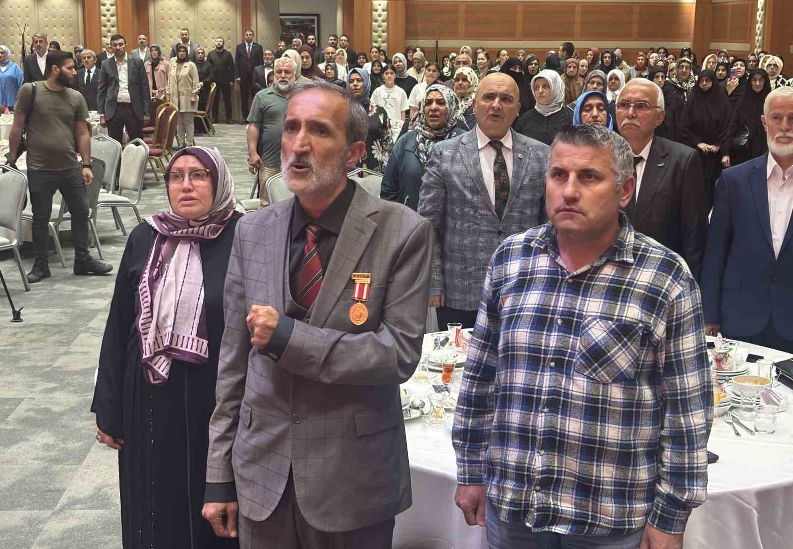 Anneler Günü’nde şehit annelerine vefa programı