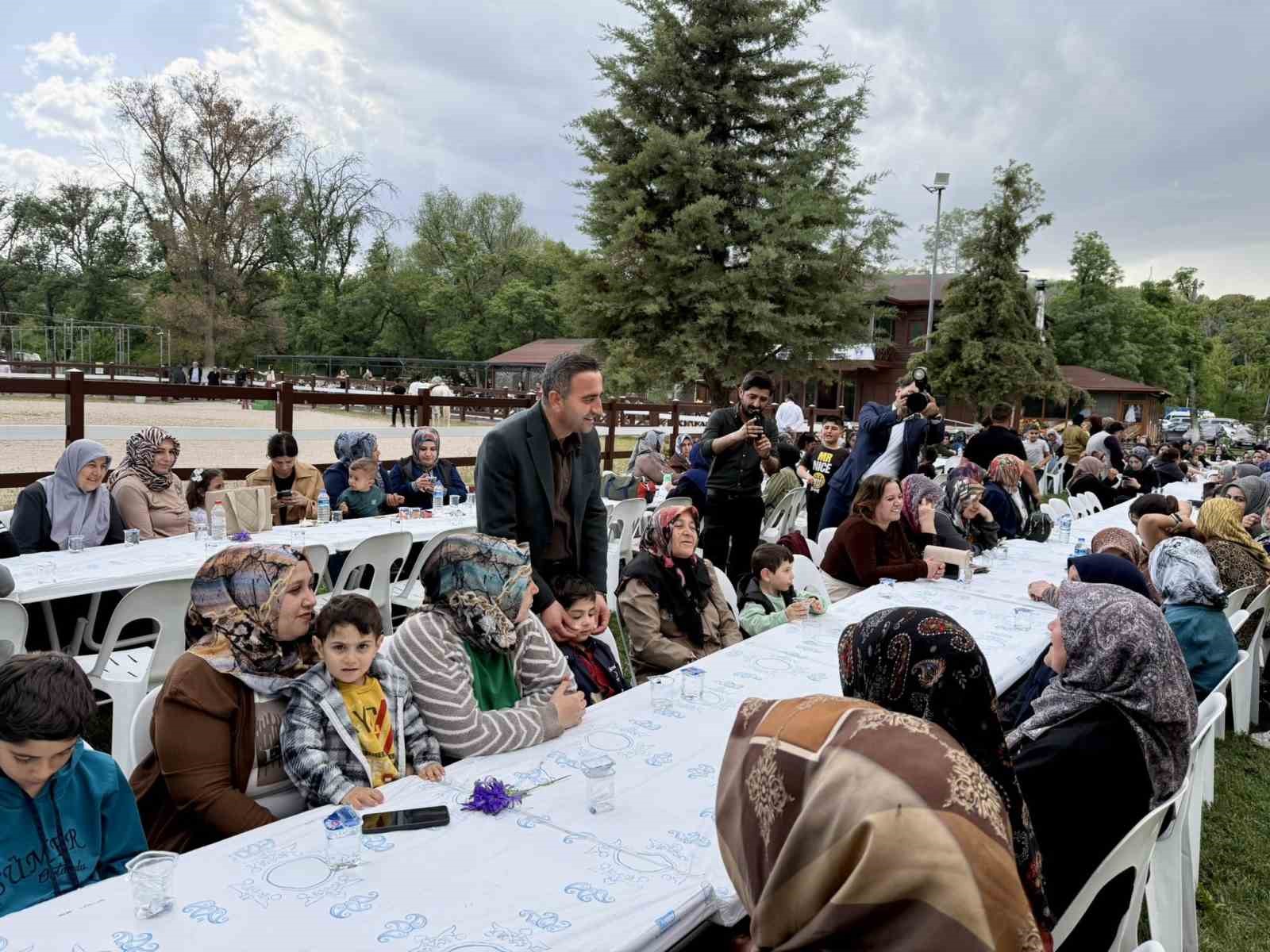 Ak&ccedil;adağ&rsquo;da Anneler G&uuml;n&uuml; etkinliği
