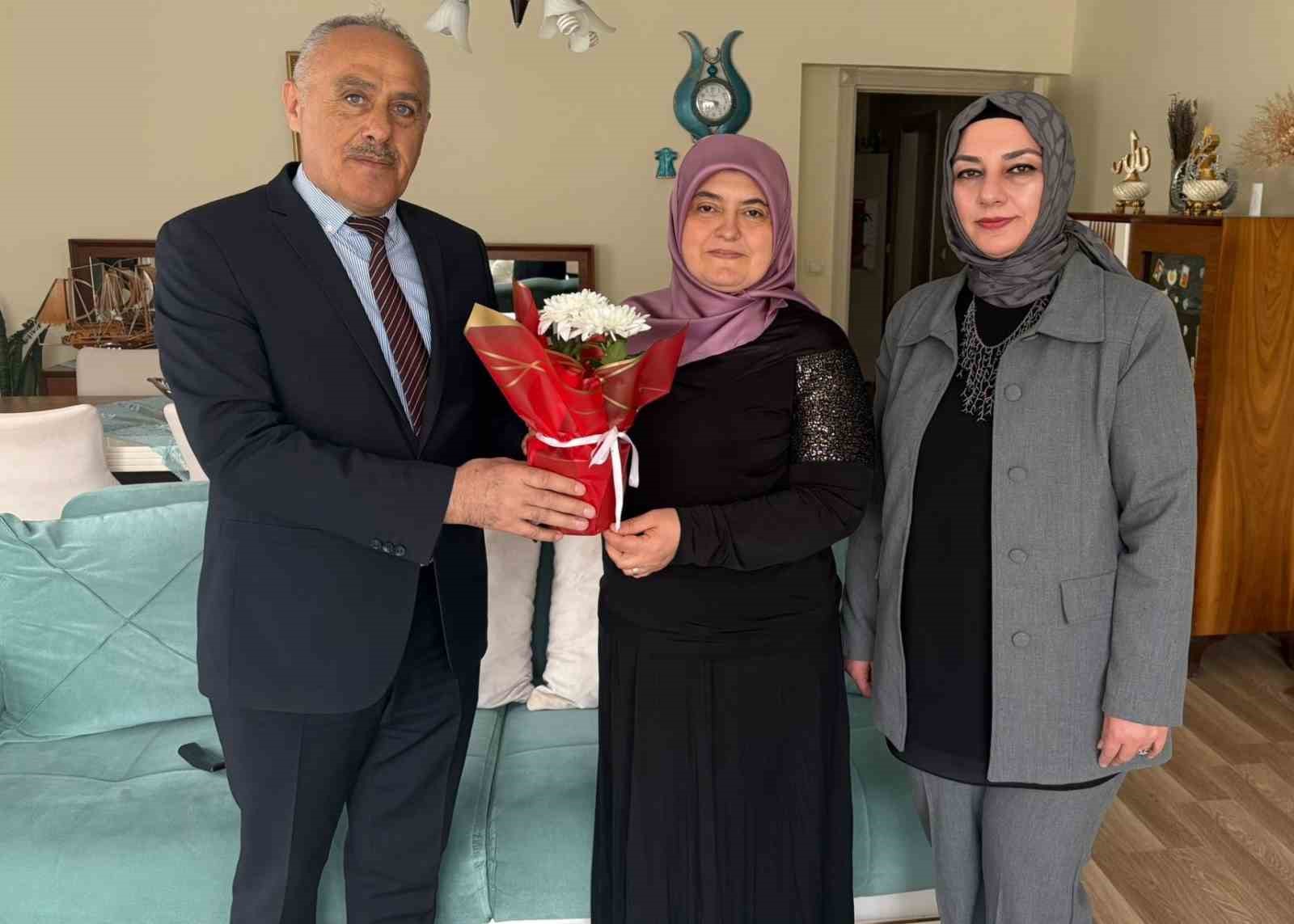 Bayburt’ta koruyucu ailelerin Anneler Günü kutlandı
