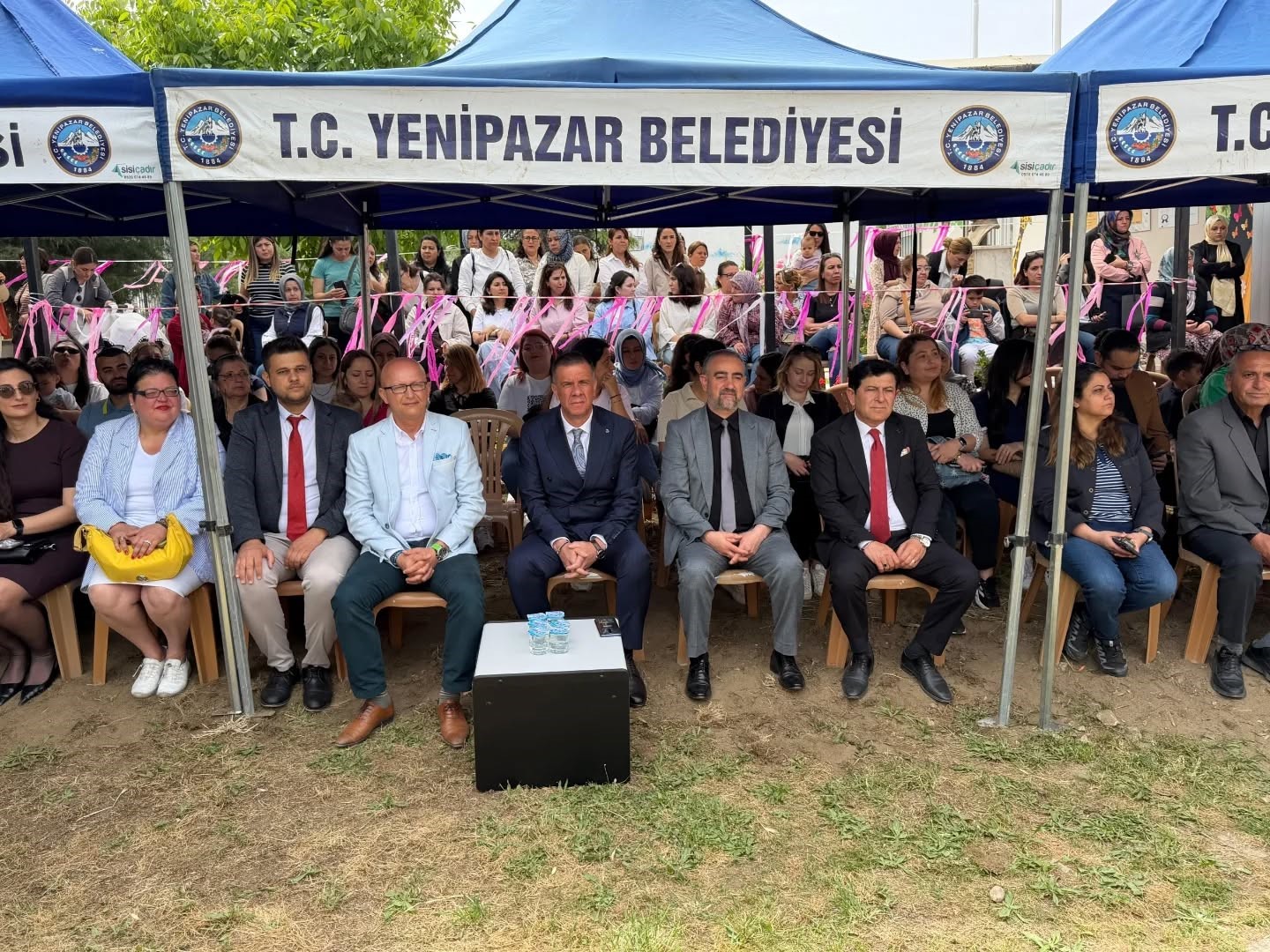 Başkan Ercan, miniklerin Anneler G&uuml;n&uuml; sevincine ortak oldu

