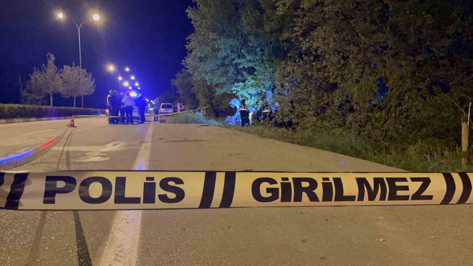Düğün konvoyunda feci kaza: 1 ölü, 1 yaralı