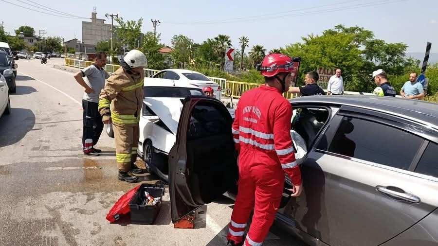 Dörtyol’da trafik kazası: 2 yaralı