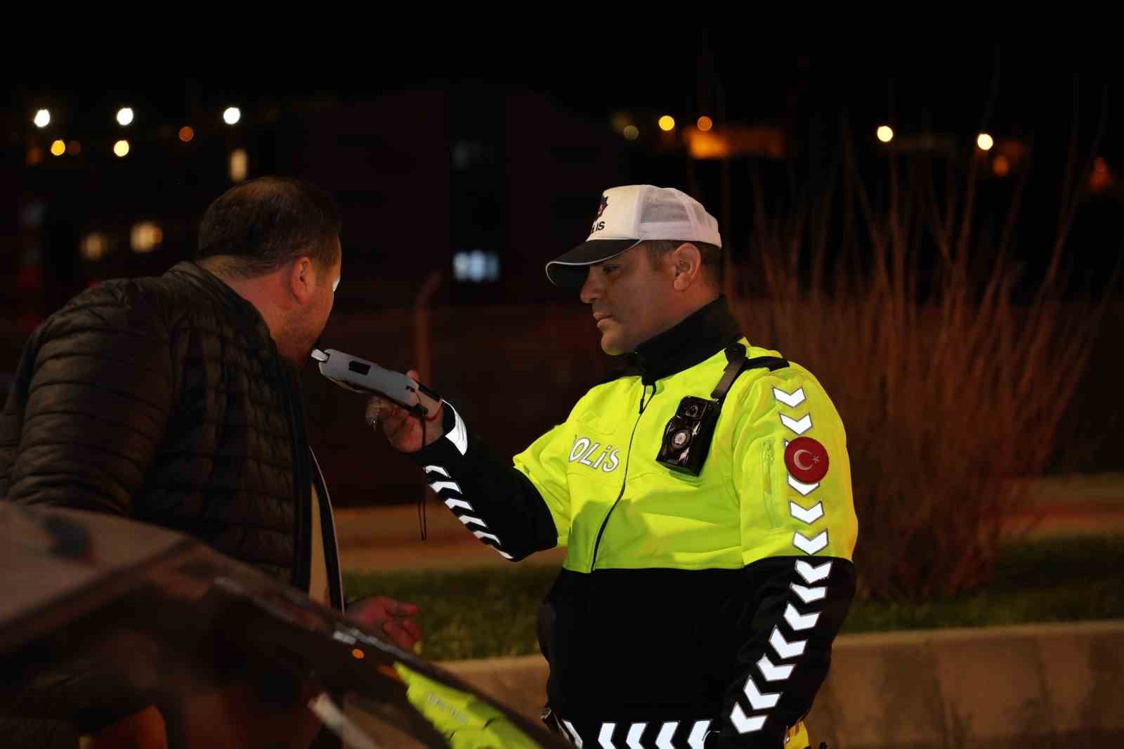 Erzurum polisinden huzur ve asayiş uygulaması
