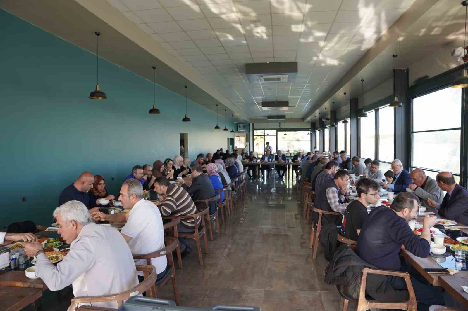Başkan Halla&ccedil; uluslararası sempozyuma ev sahipliği yaptı
