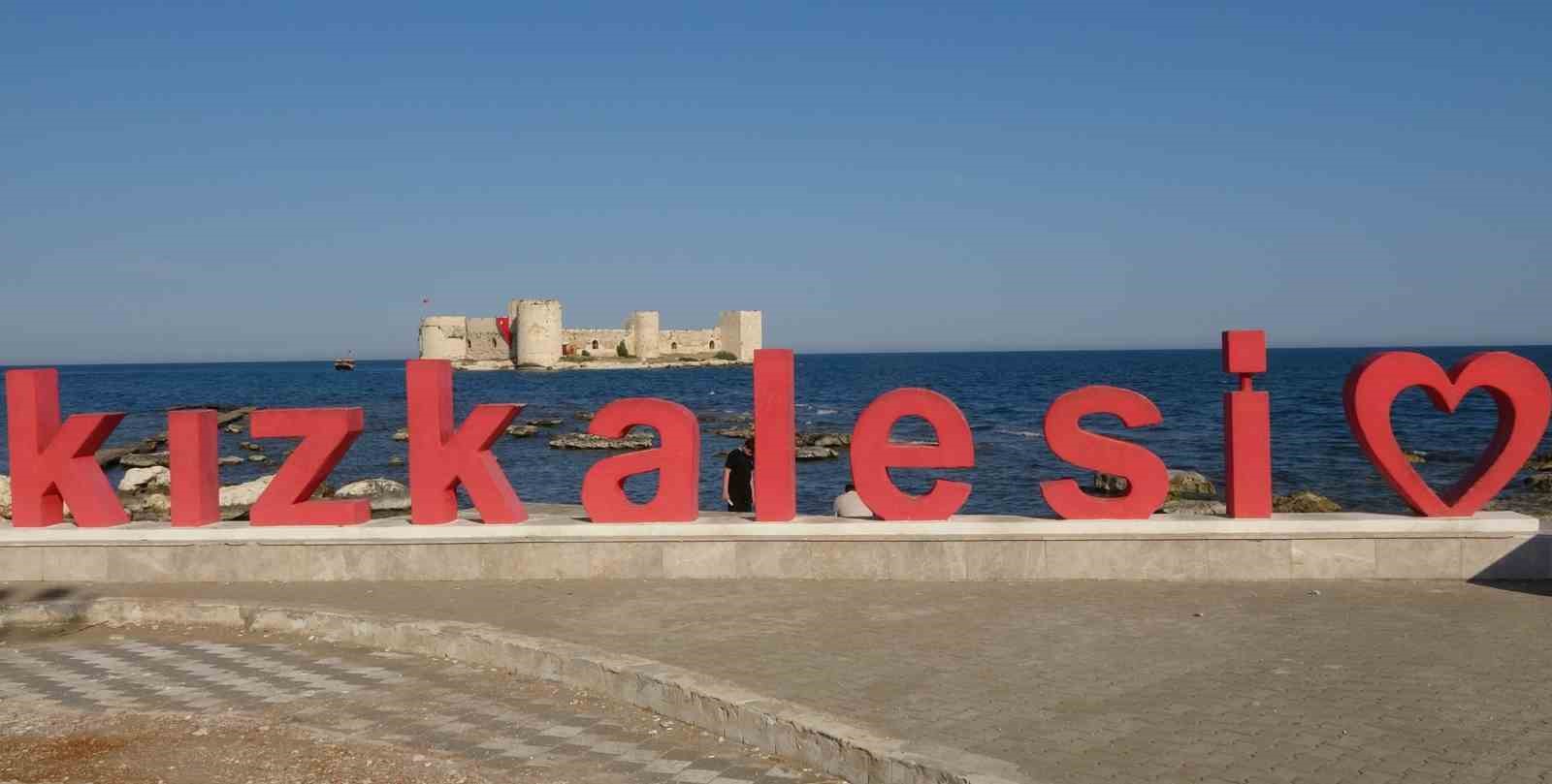 Güneşi gören denize girdi: Havalar ısındı, turizm sezonu başlıyor
