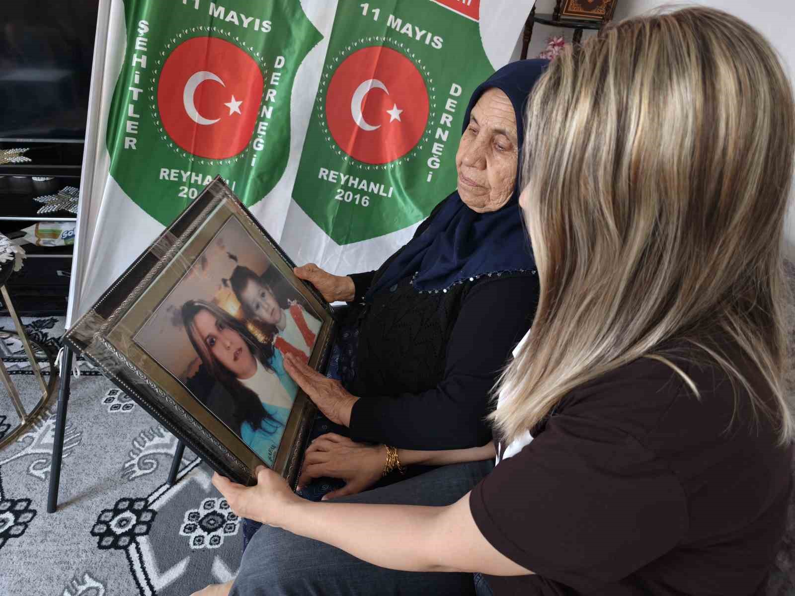 Evlatlarını Reyhanlı patlamasında kaybeden anne ve kızı 13 yıldır aynı acıyla yaşıyor

