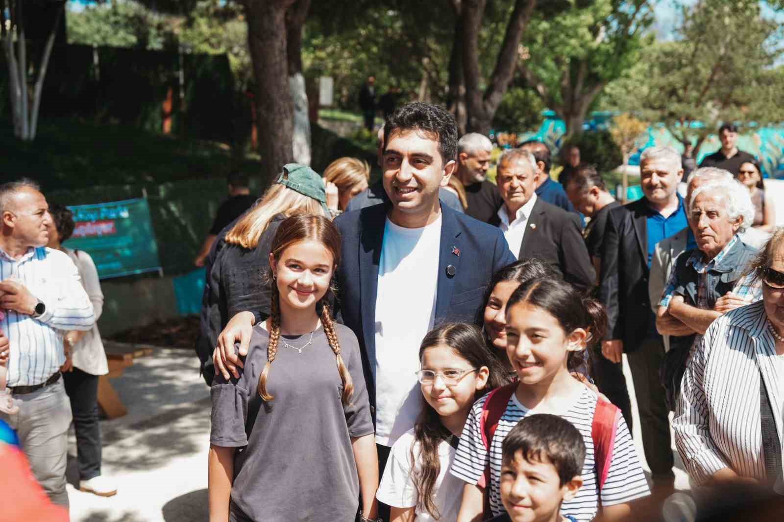 Tuzla Yeşil Kıyı Parkı yenilenen y&uuml;z&uuml;yle hizmete a&ccedil;ıldı
