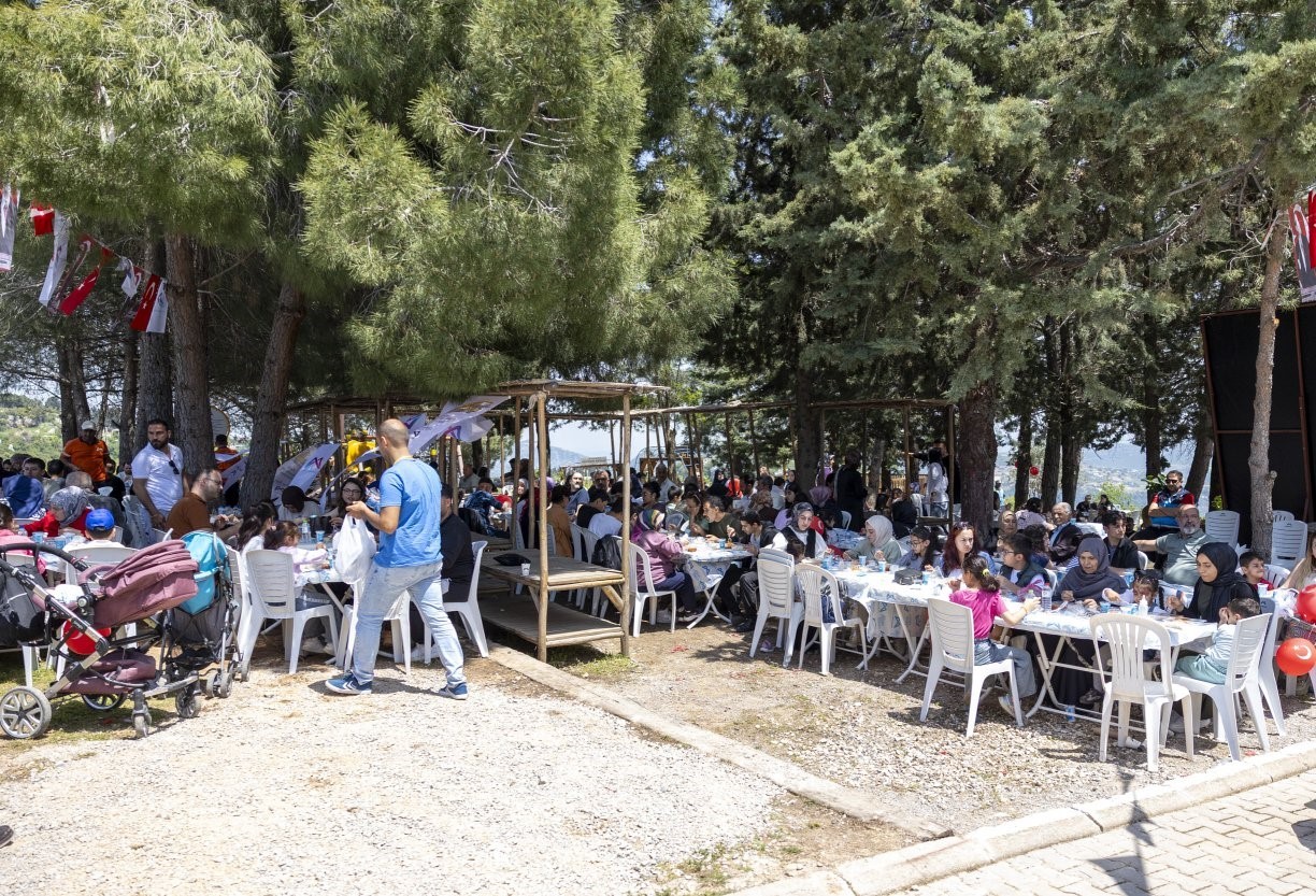 Mersin&rsquo;de &ccedil;&ouml;lyaklı bireyler farkındalık etkinliğinde buluştu
