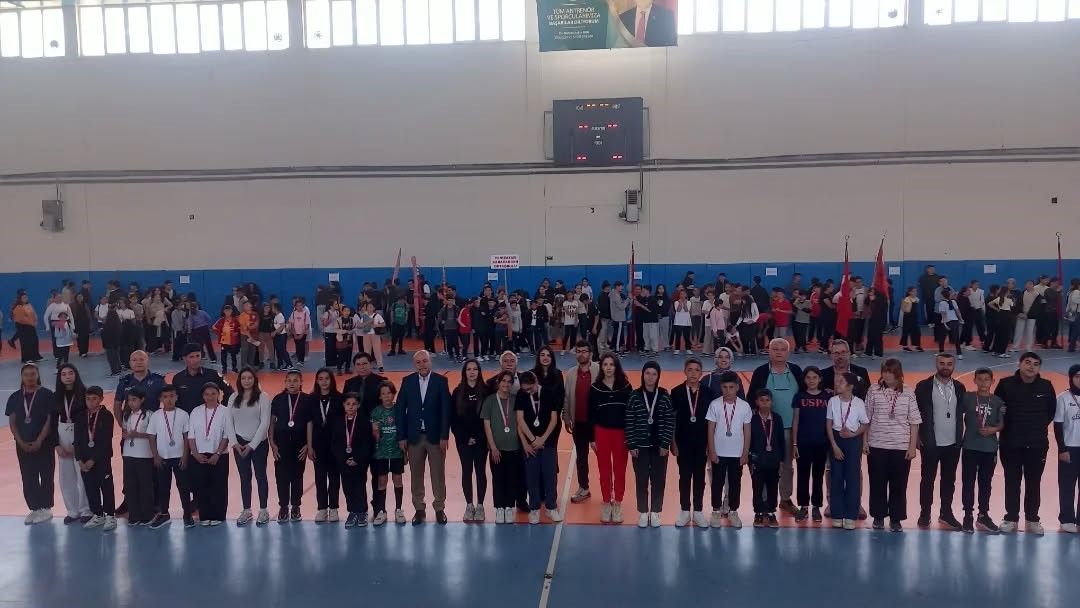 Yenipazar’da geleneksel çocuk oyunları heyecanı yaşandı