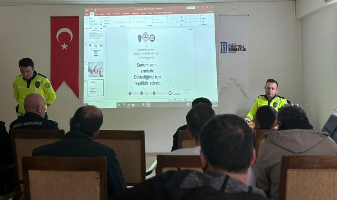 Bayburt’ta yükümlülere trafik güvenliği eğitimi verildi