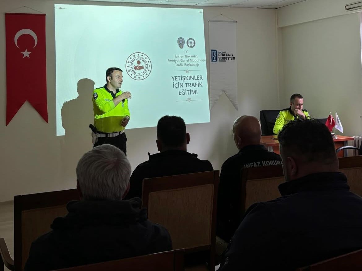 Bayburt&rsquo;ta y&uuml;k&uuml;ml&uuml;lere trafik g&uuml;venliği eğitimi verildi
