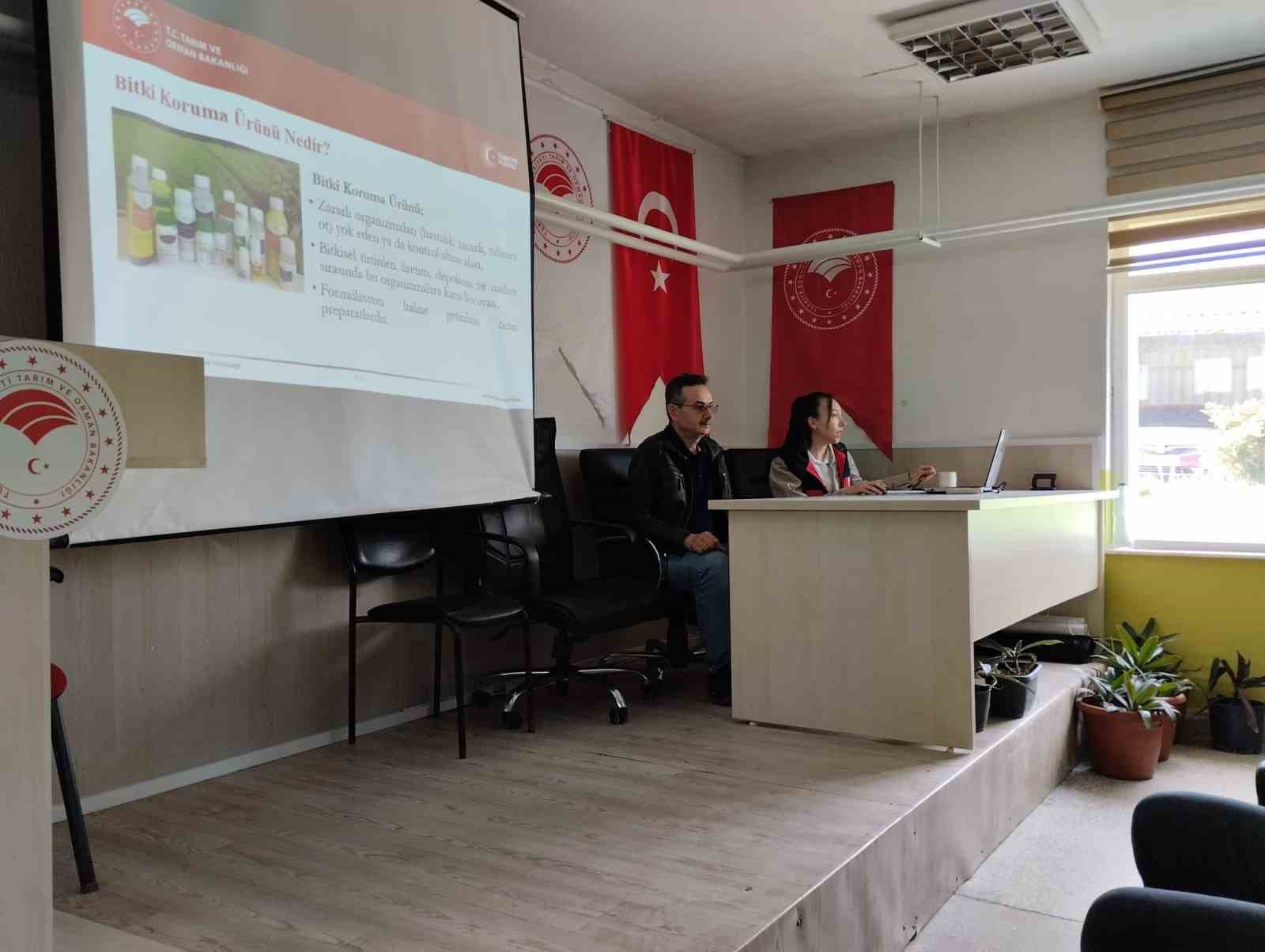 Altıntaş&rsquo;ta &uuml;reticilere "Yetkilendirilmiş Uygulayıcı Belgesi" eğitimi
