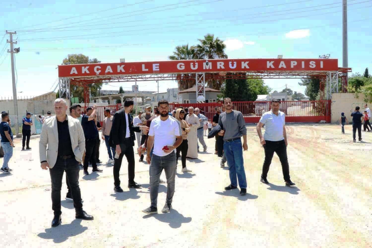 Ak&ccedil;akale G&uuml;mr&uuml;k Kapısı 12 yıl sonra sivil ge&ccedil;işlere a&ccedil;ılıyor
