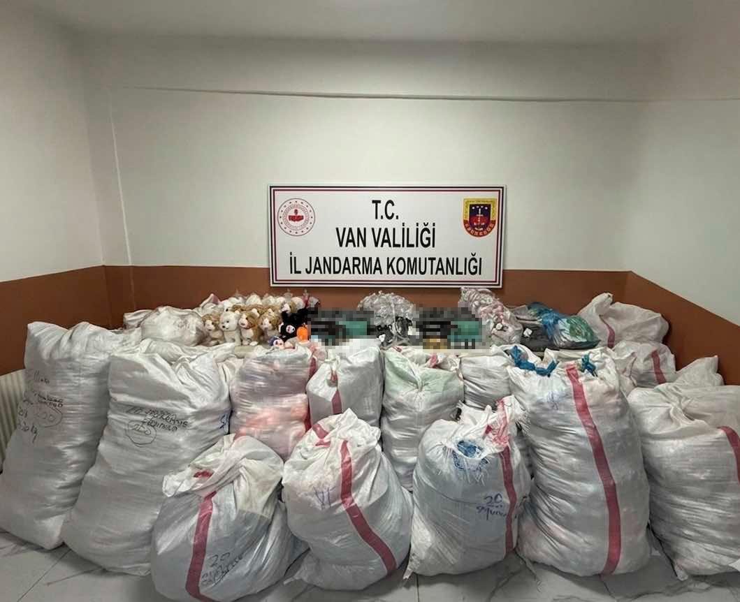 Van’da 21 milyon TL değerinde gümrük kaçağı malzeme ele geçirildi