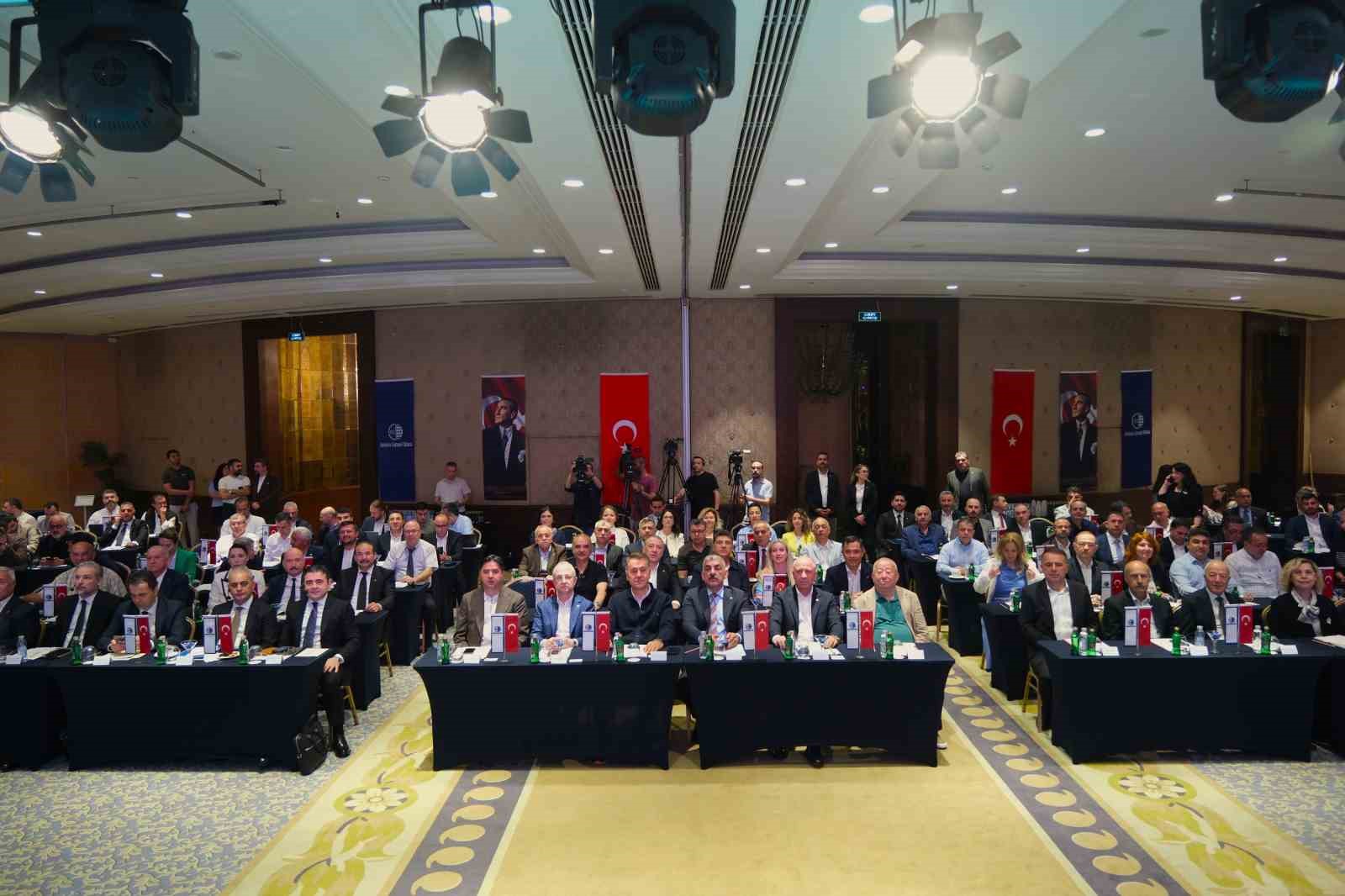 "Enflasyonla m&uuml;cadeledeki kararlılığı sonuna kadar destekliyoruz"
