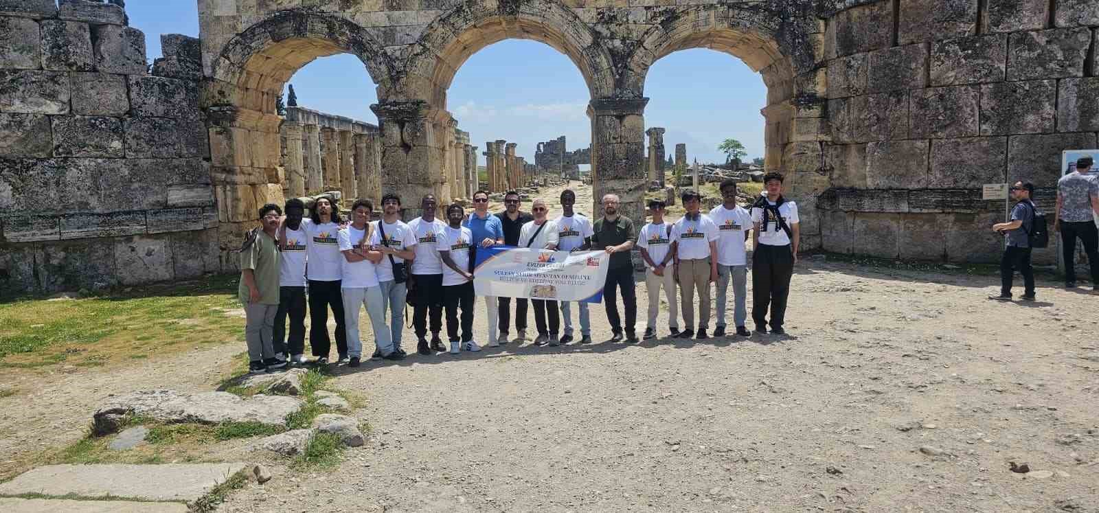 Sivas&rsquo;tan Denizli&rsquo;ye uzanan k&uuml;lt&uuml;r k&ouml;pr&uuml;s&uuml;
