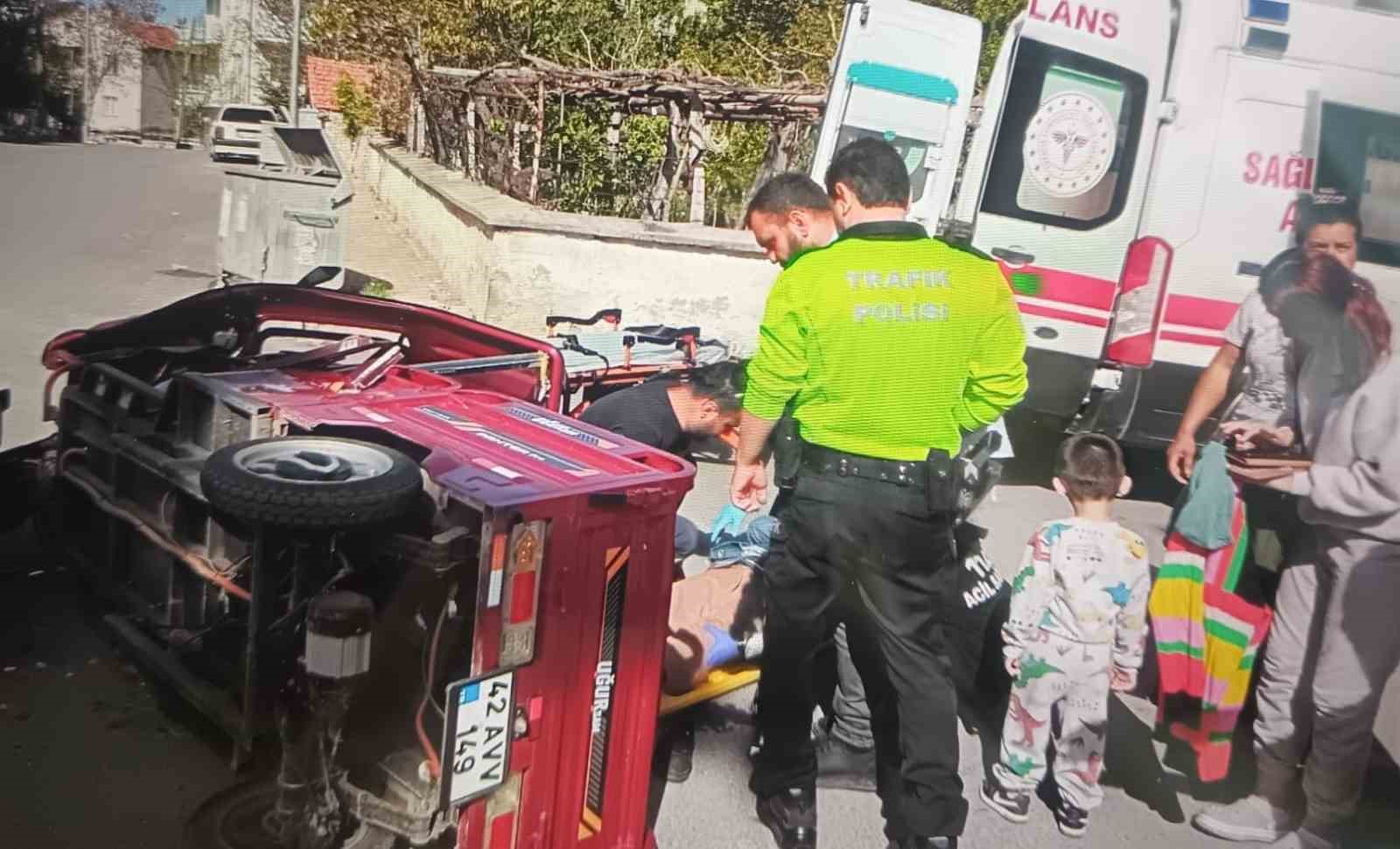 Otomobil ile elektrikli motosiklet çarpıştı: 2 yaralı