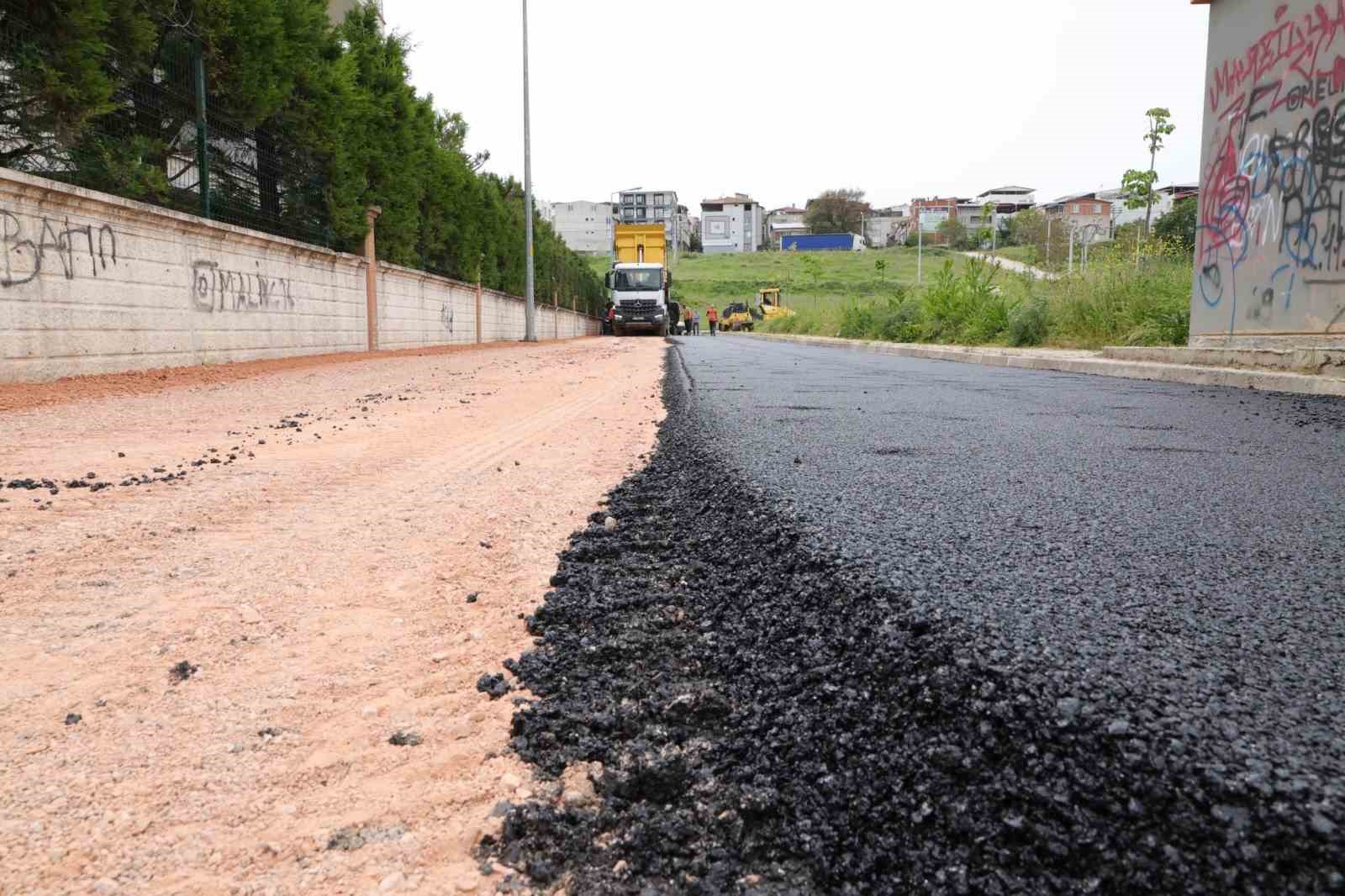 Osmangazi belediyesi &ccedil;alışıyor yollar g&uuml;zelleşiyor
