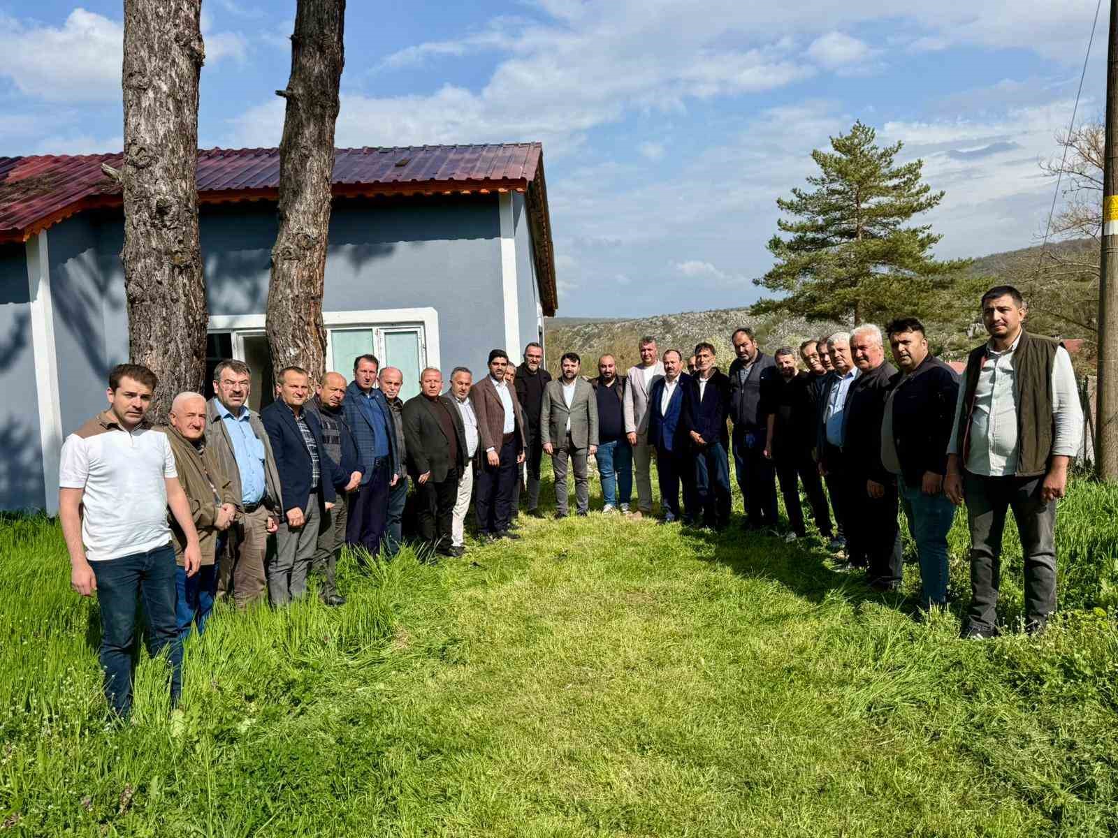 AK Parti heyeti hıdırellez etkinliklerinde vatandaşlarla buluştu