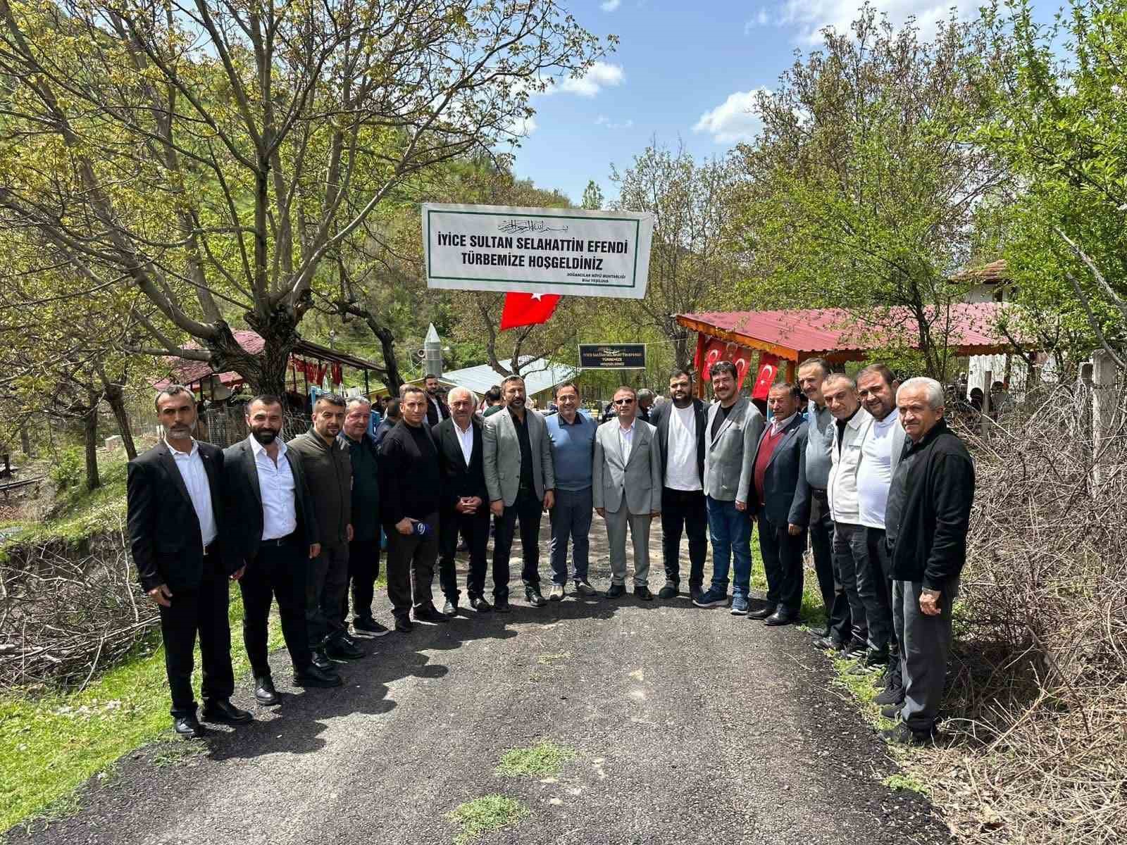 AK Parti heyeti hıdırellez etkinliklerinde vatandaşlarla buluştu
