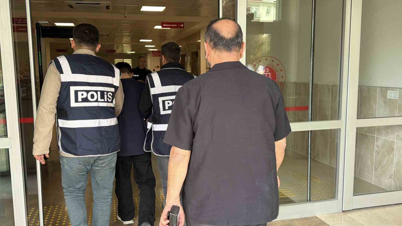 Erbaa&rsquo;da şampiyonluk kutlamasında havaya ateş a&ccedil;an ş&uuml;pheli yakalandı
