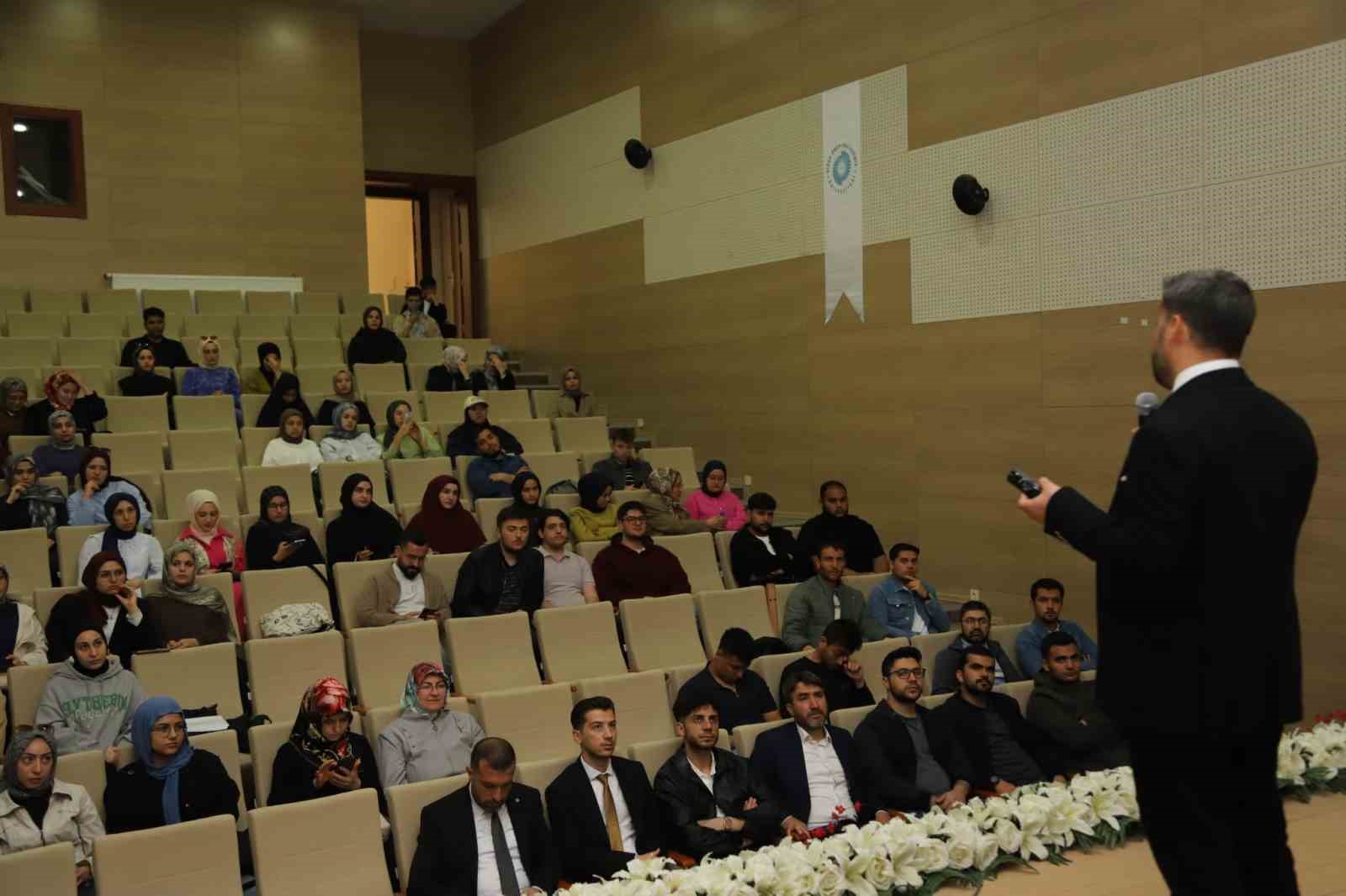 NÖHÜ’de ’Vakıf Kuran Kadınlar’ anlatıldı