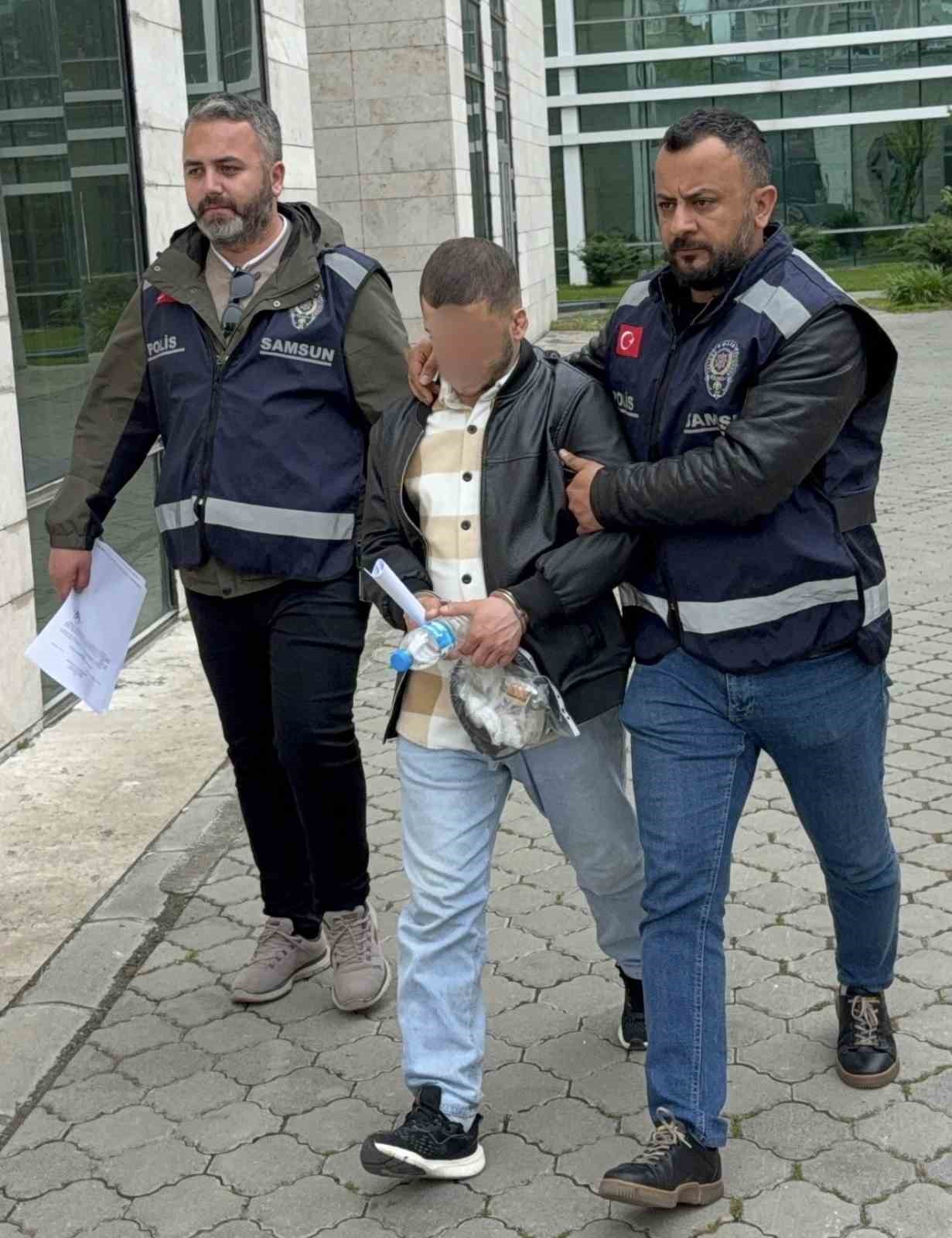 Tartıştığı kişinin aracına t&uuml;fekle ateş a&ccedil;an zanlı tutuklandı
