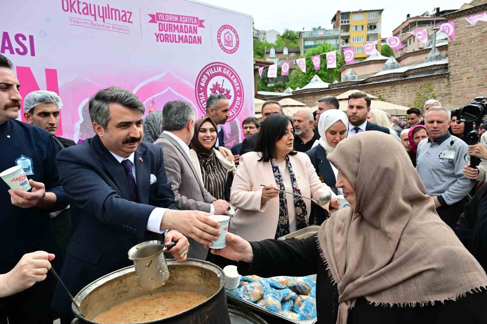 Yıldırım&rsquo;da Erguvan Bayramı coşkusu sona erdi
