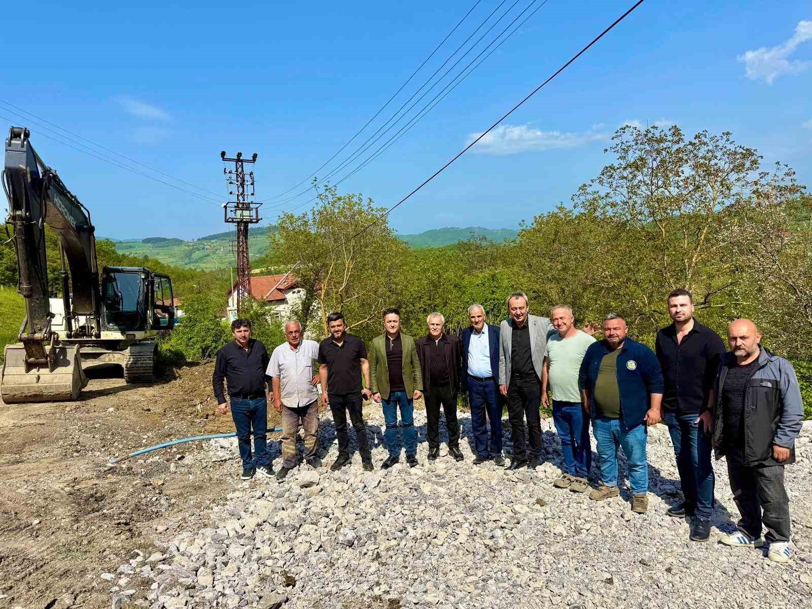 AK Parti merkez ilçe teşkilatı köy ve beldelerde çalışmaları inceledi