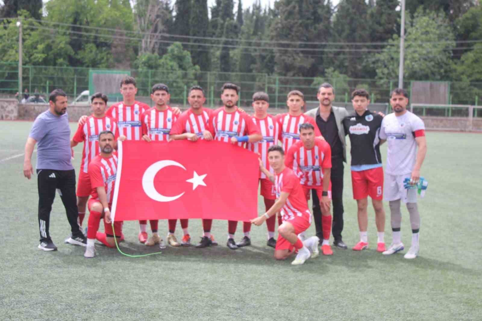 Salihli &Uuml;lk&uuml;spor&rsquo;dan erken şampiyonluk
