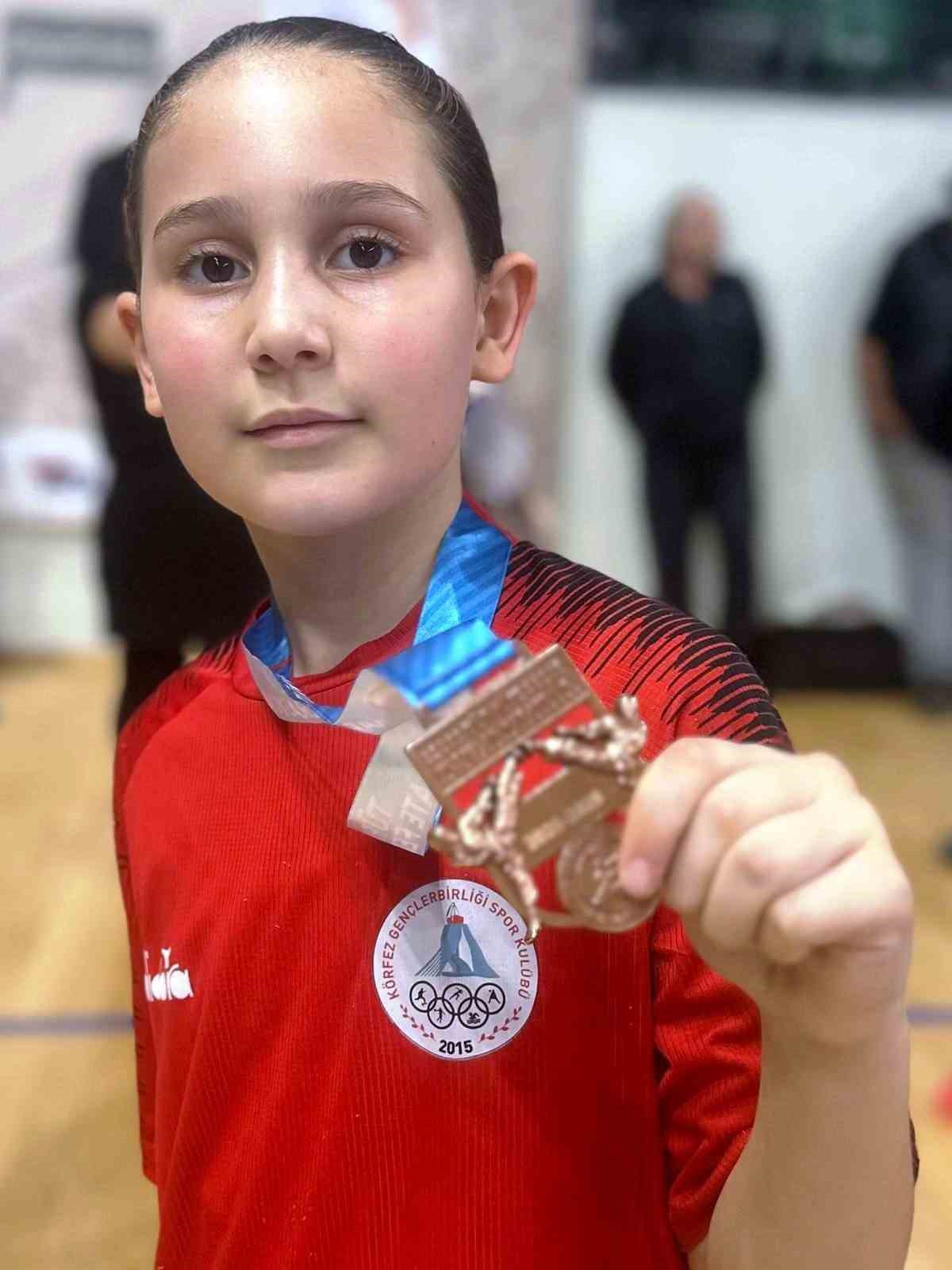 K&ouml;rfezli gen&ccedil; karateciler milli takım kampına davet edildi
