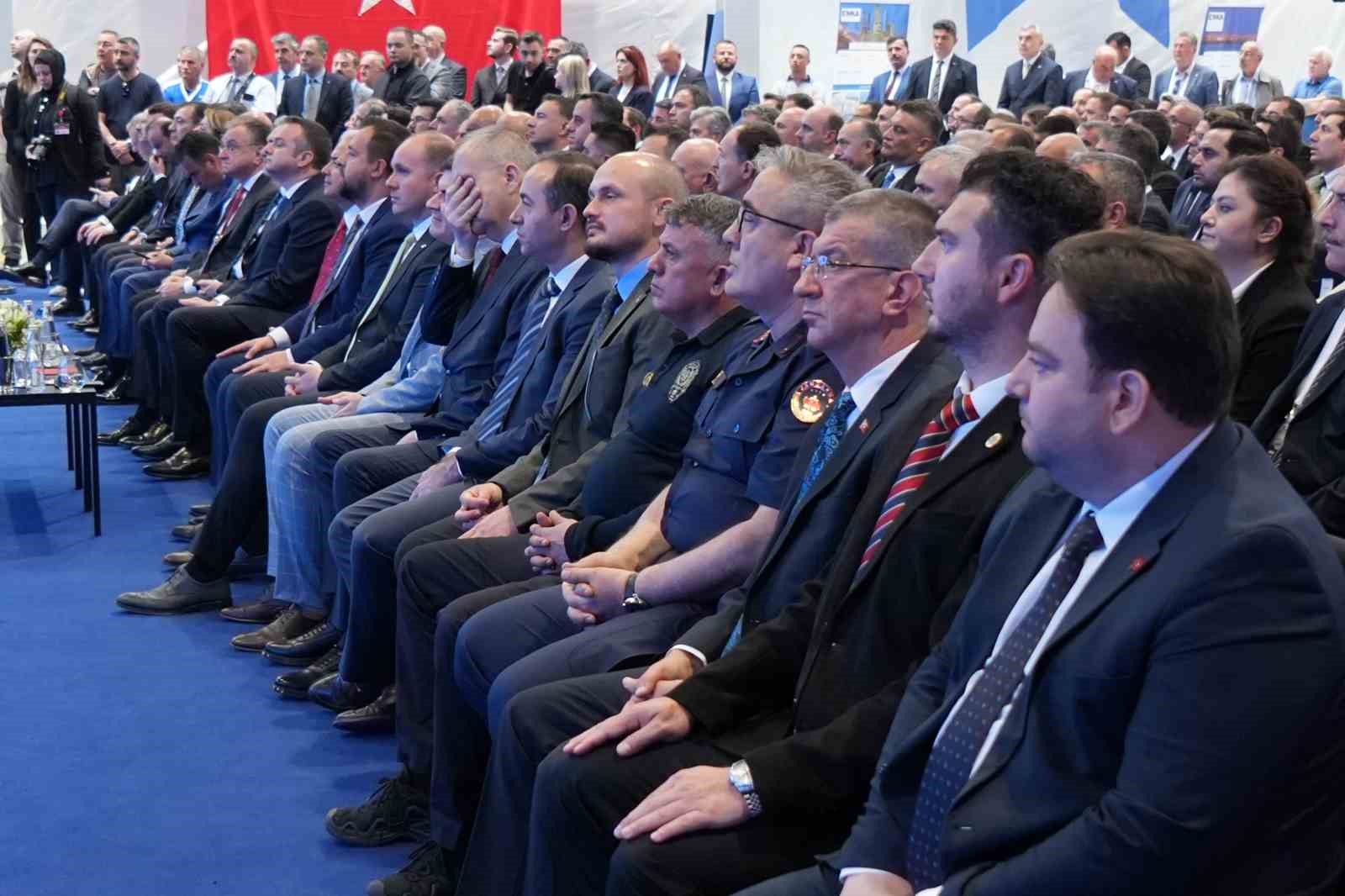Bakan Bayraktar: "Enerji, kalkınmanın ve milli güvenliğin temel unsurudur"
