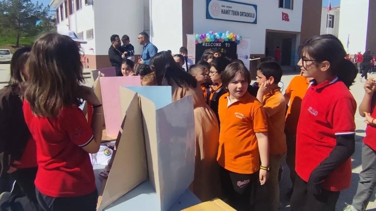 Sinop’ta öğrenciler İngilizceyi eğlenerek öğrendi