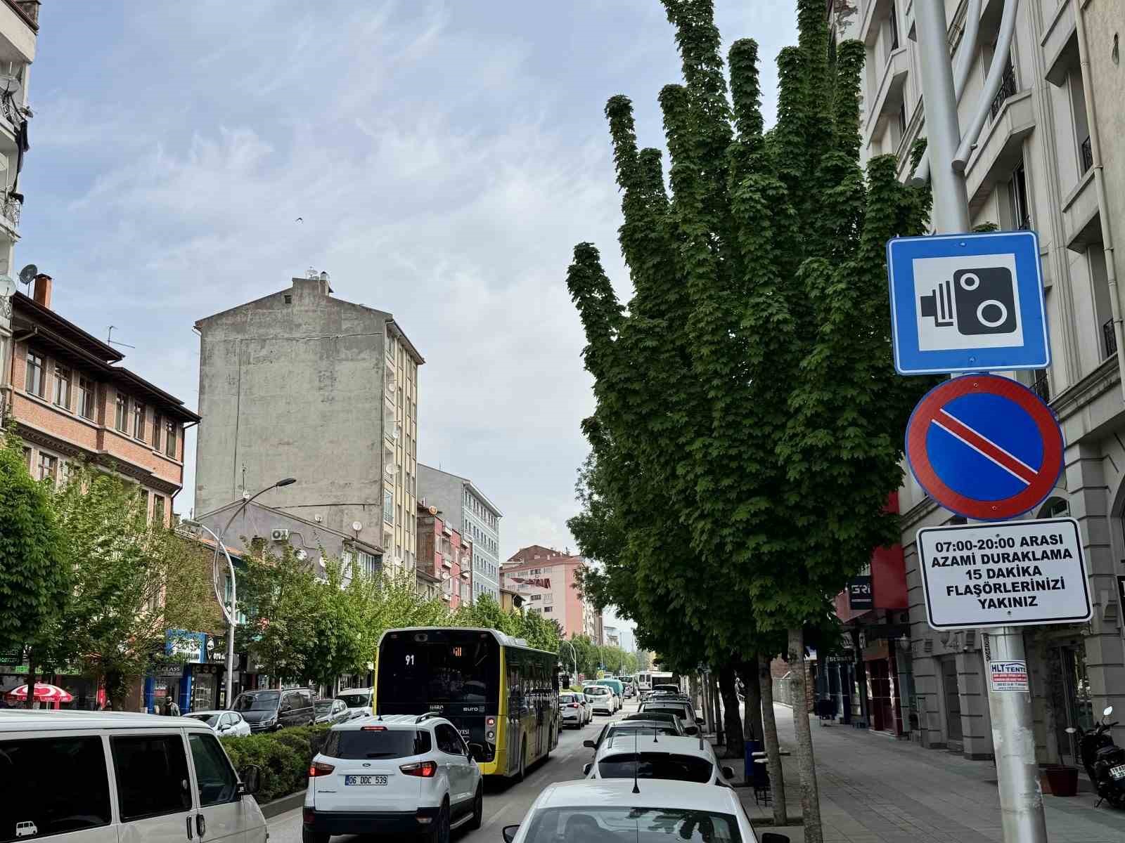 Çorum Belediyesi’nden trafik yoğunluğuna karşı süreli park uygulaması