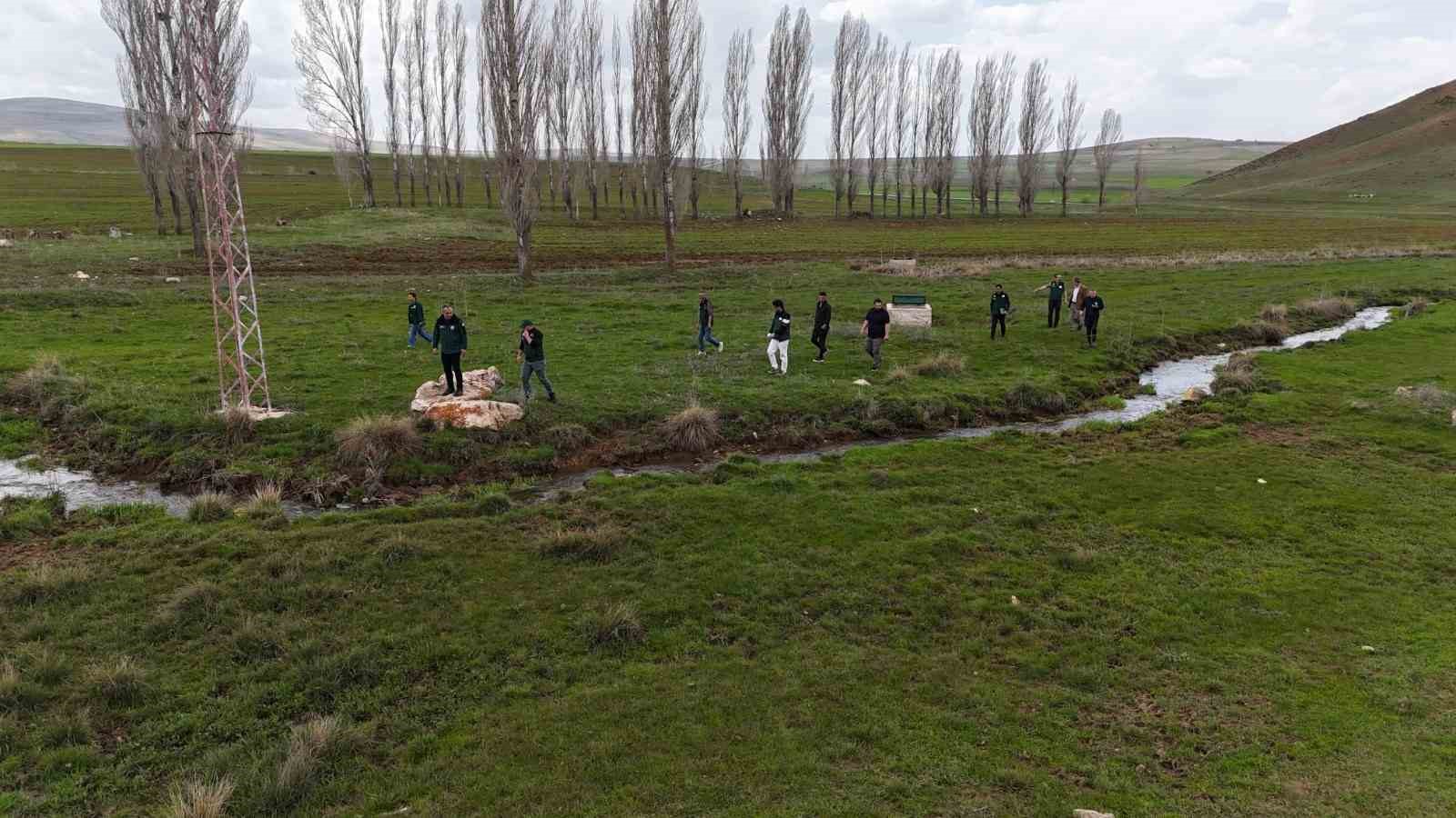 DSİ heyeti Topraksu Göleti Sulaması sahasında incelemelerde bulundu
