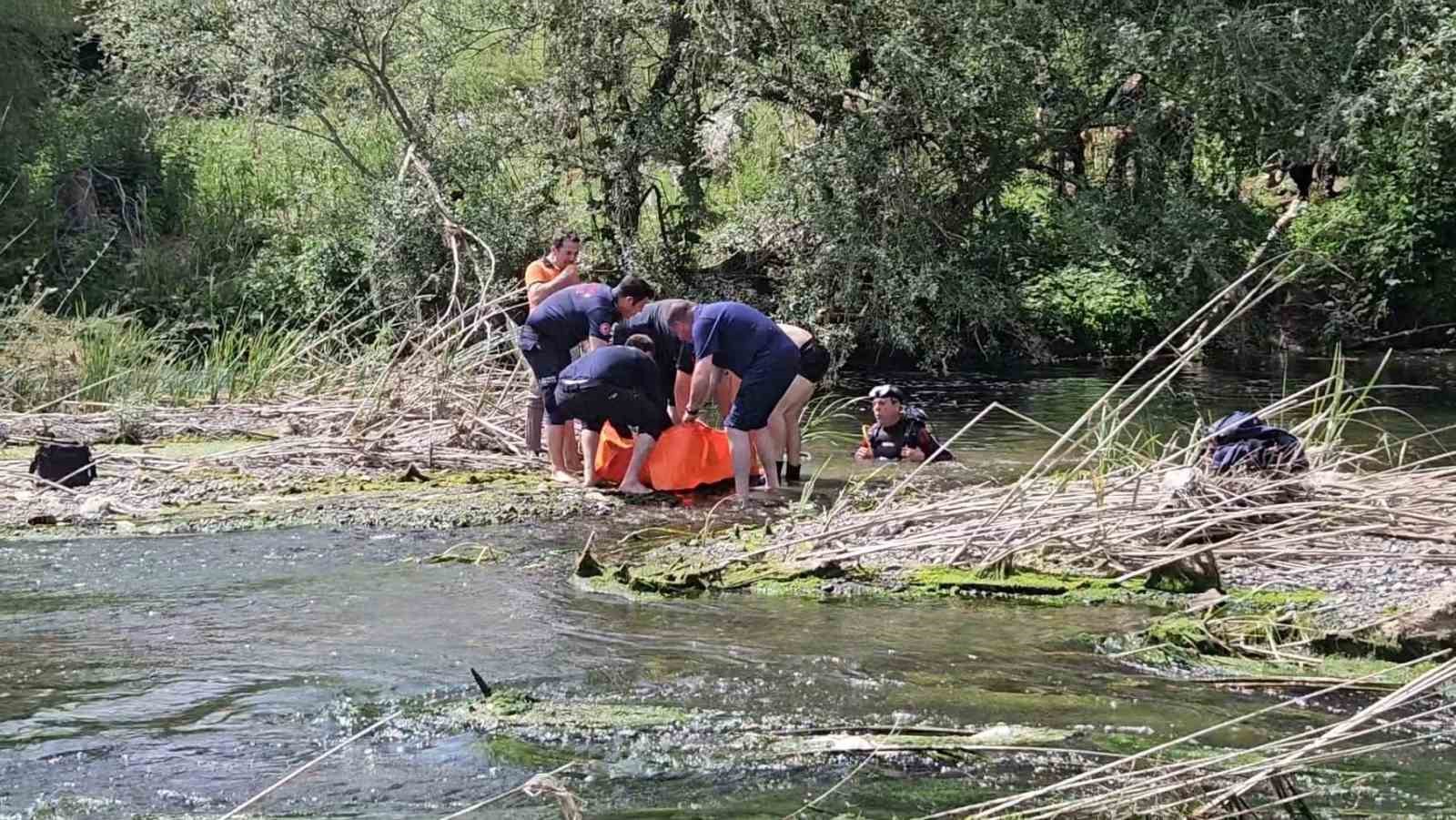 Balıkesir’de 14 yaşındaki çocuk serinlemek için girdiği çayda boğuldu