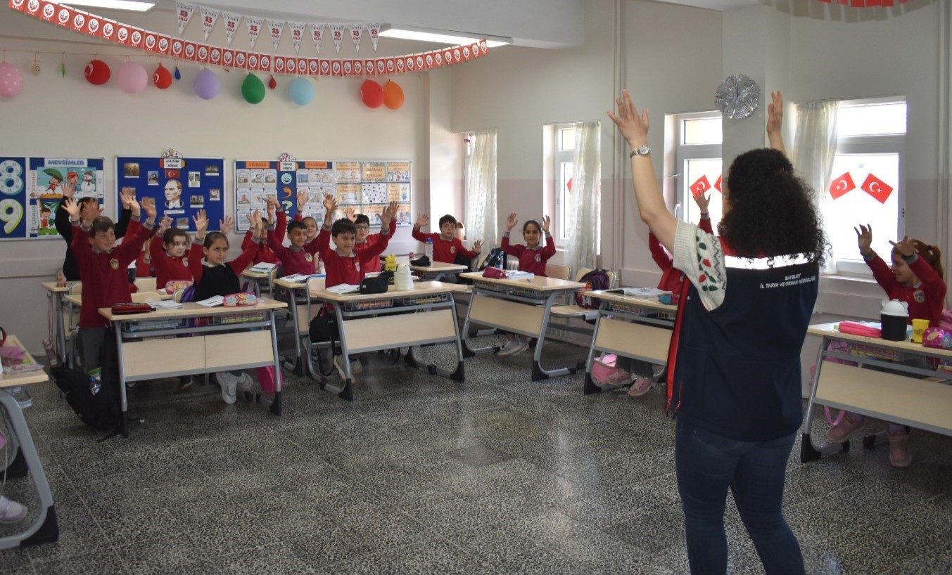 Bayburt’ta öğrencilere gıda güvenilirliği ve su verimliliği anlatıldı
