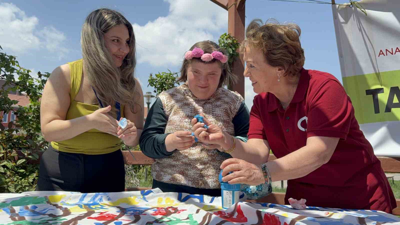 ‘Özel’ etkinlikte 7’den 70’e 3 kuşak öğrenciler bir araya geldi