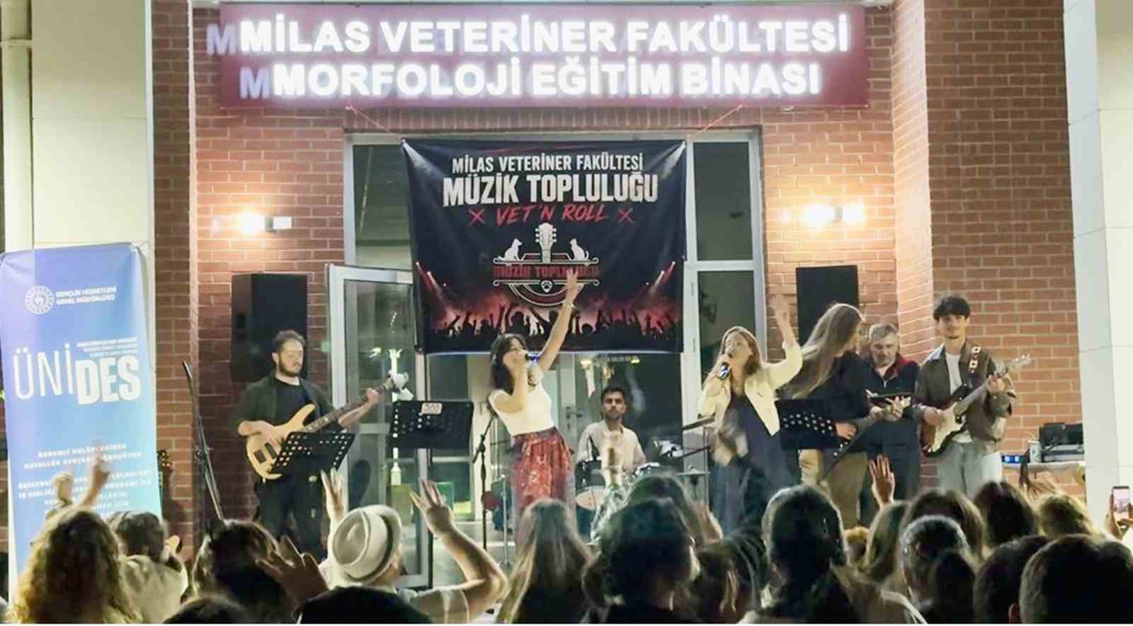 Milas Veterinerlik Fakültesi, müzik ve dayanışma şenliğine ev sahipliği yaptı