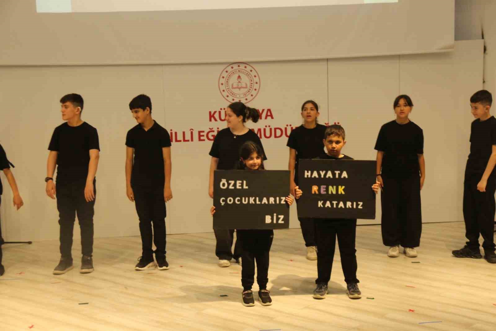 K&uuml;tahya&rsquo;da Engelliler Haftası&rsquo;na &ouml;zel "&Ouml;zel Eğitim Şenliği"
