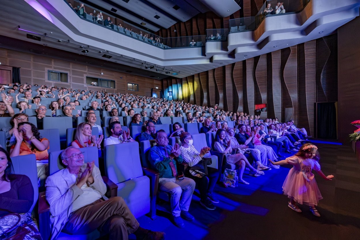 Mersin Kent Orkestrası&rsquo;ndan nostalji dolu konser
