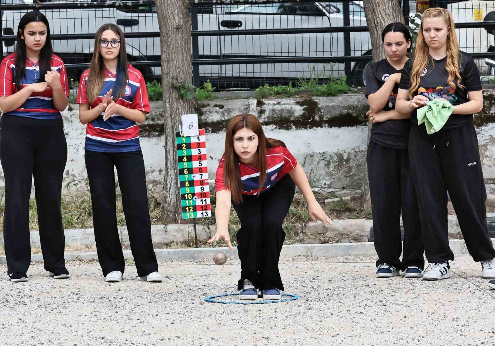 T&uuml;rkiye Şampiyonluğu i&ccedil;in 510 sporcu Akhisar&rsquo;da kıyasıya yarıştı

