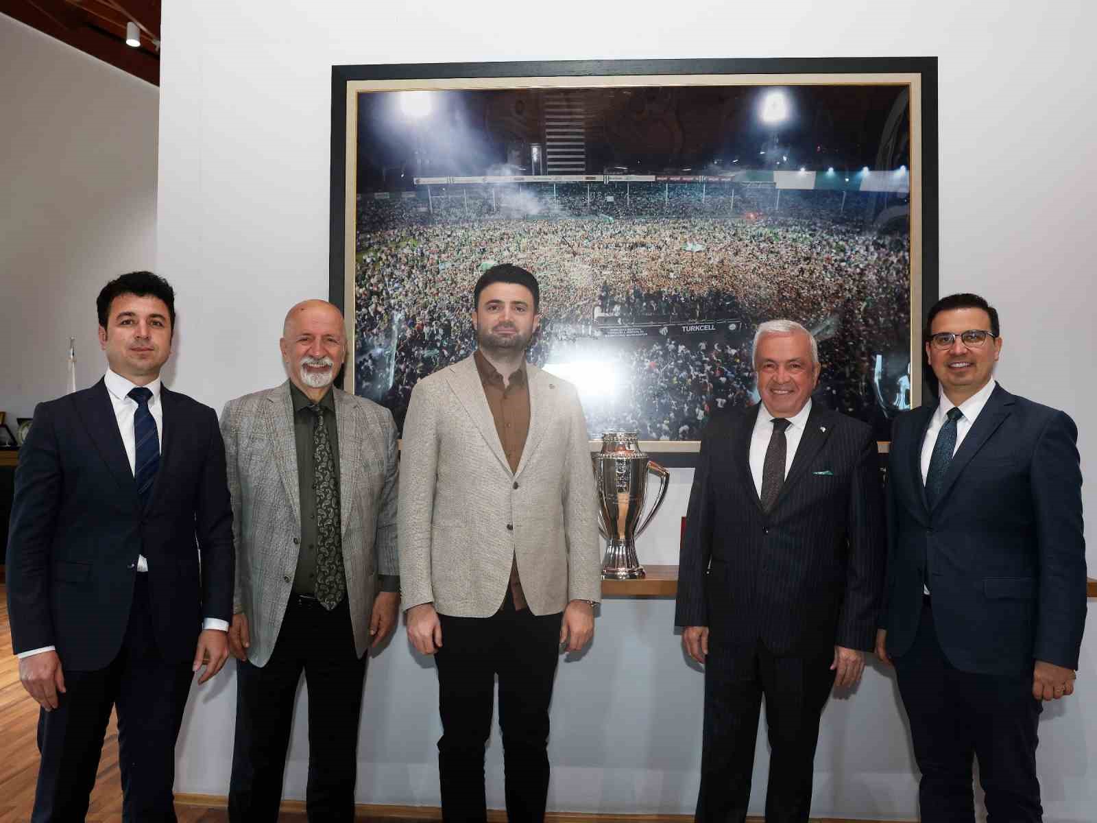 Başkan Şadi &Ouml;zdemir&rsquo;den Bursaspor&rsquo;a tebrik ziyareti

