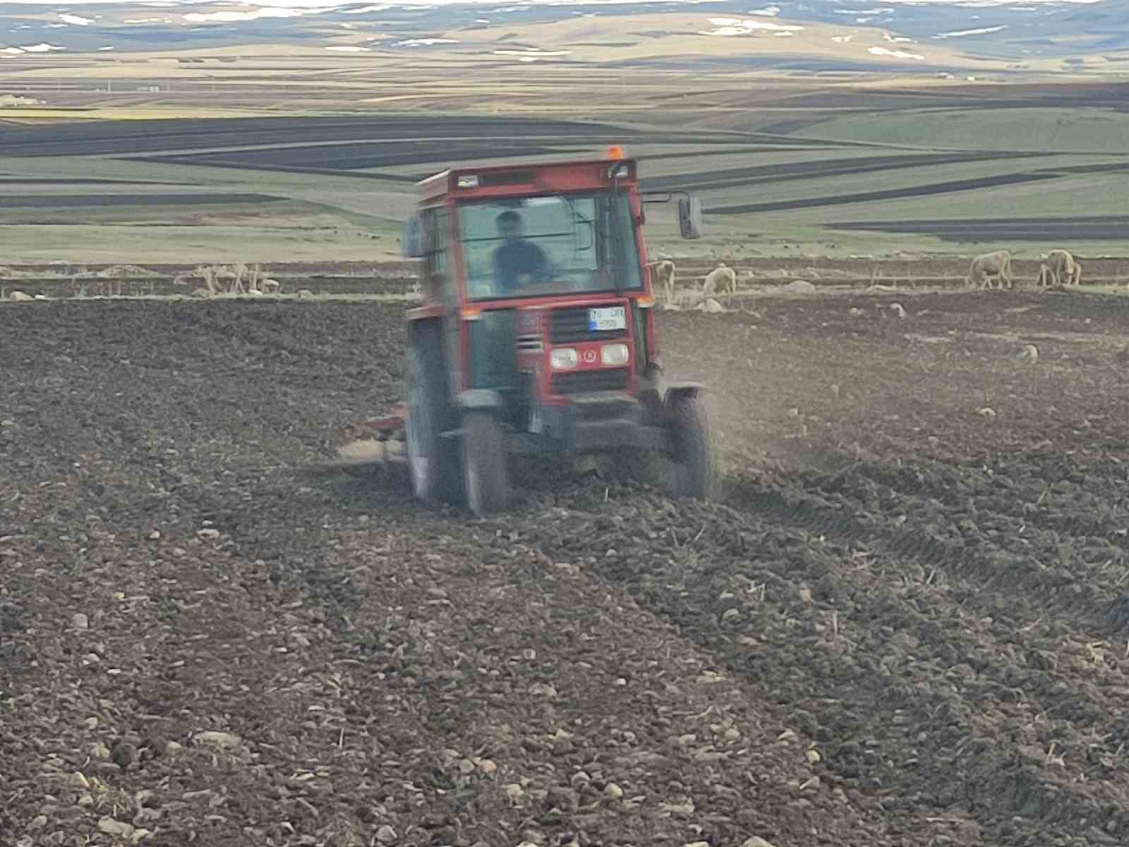 Ardahan&rsquo;da buğday ve arpa ekimi başladı
