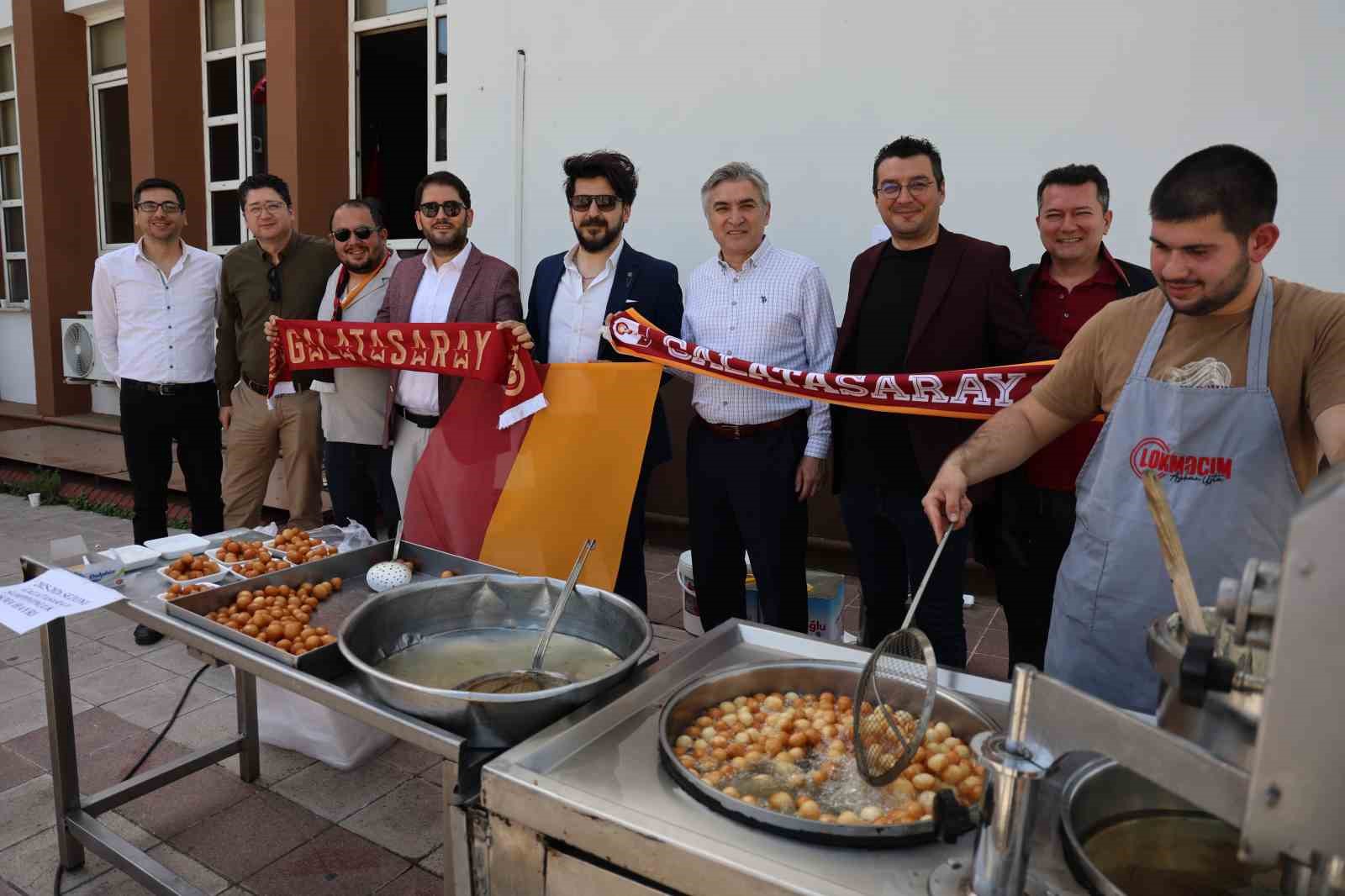 Aydın’da Galatasaraylı avukatlar, şampiyonluk lokması döktürdü