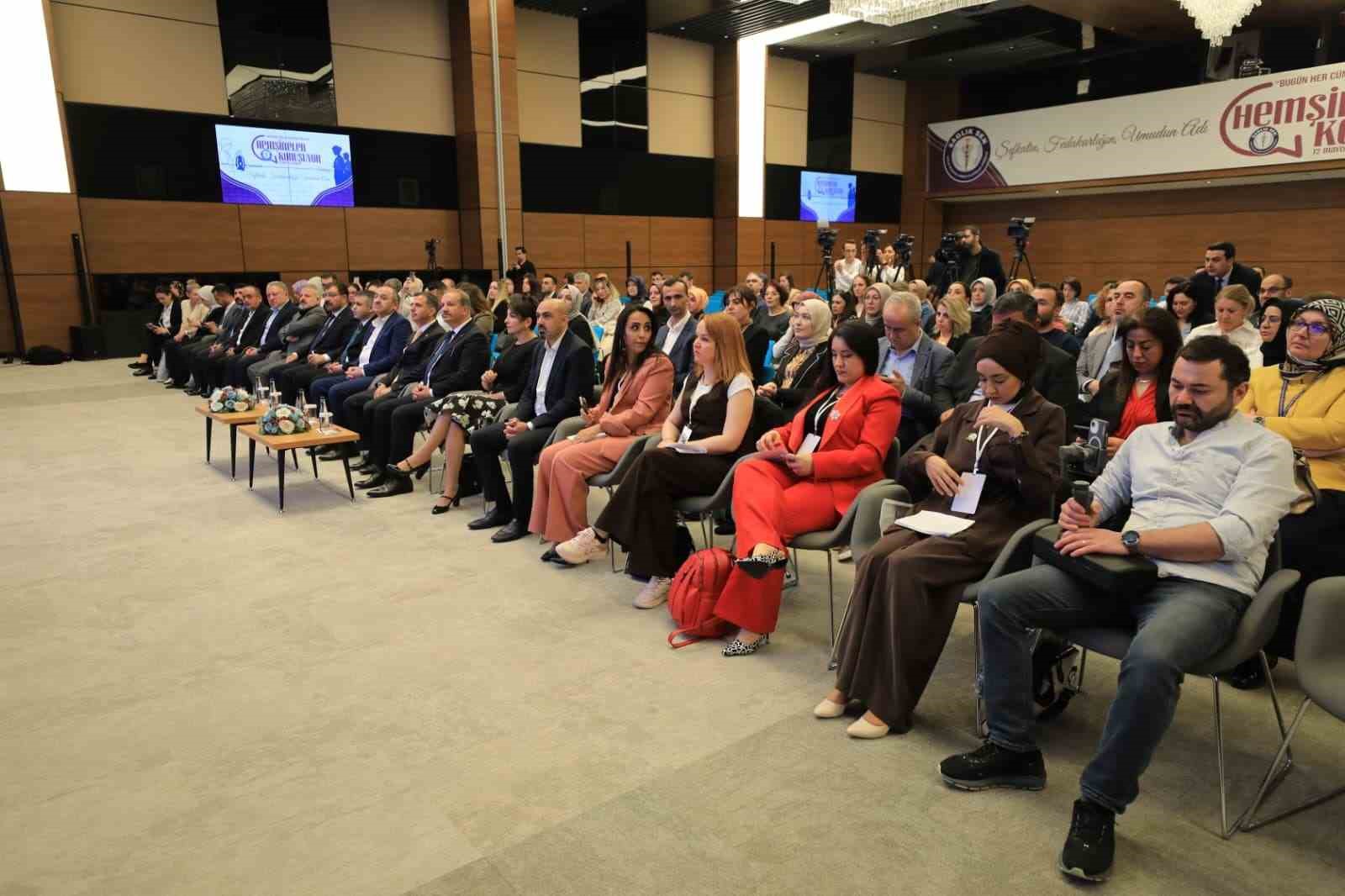 Sağlık-Sen Genel Başkanı Doğan: "Dünyanın birçok ülkesi Türk hemşiresinin bilgi birikimine ilgi gösteriyor
