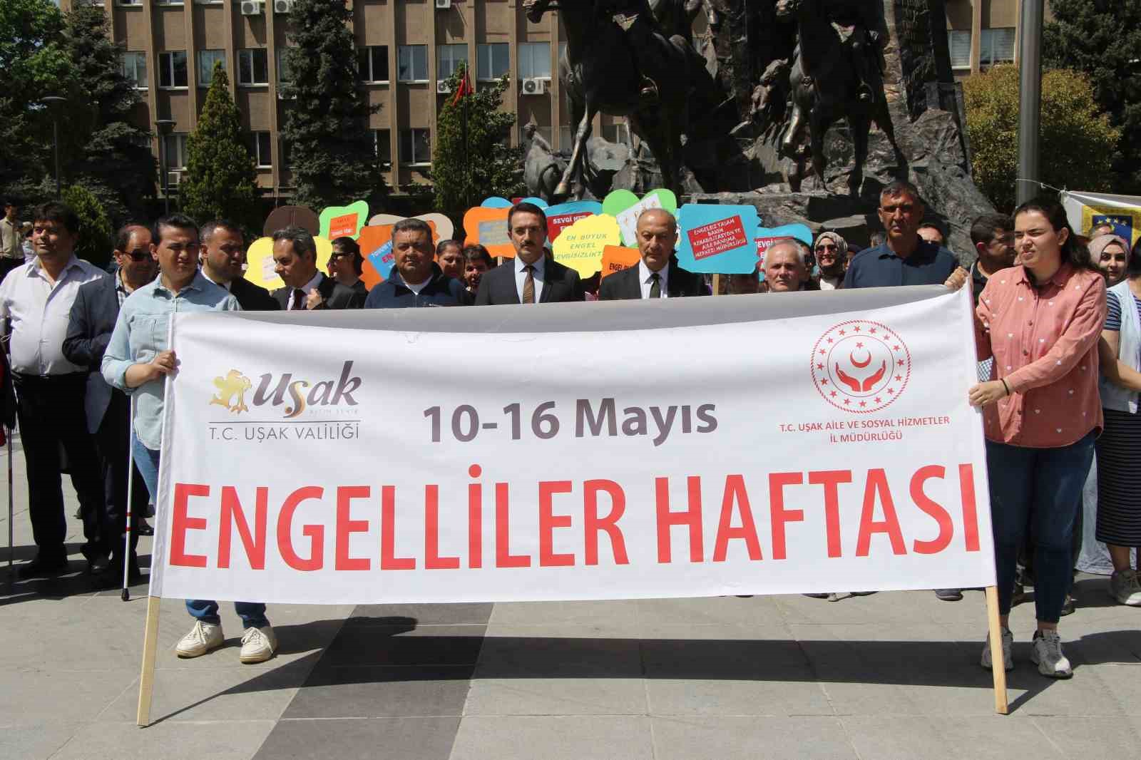 Uşak’ta engellilere farkındalık yürüyüşü gerçekleştirildi