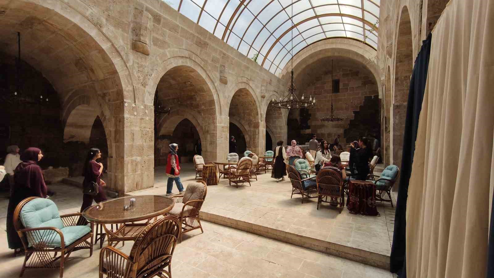 Tokat&rsquo;taki 8 asırlık kervansaray, g&uuml;n&uuml;m&uuml;zde restoran olarak hizmet veriyor

